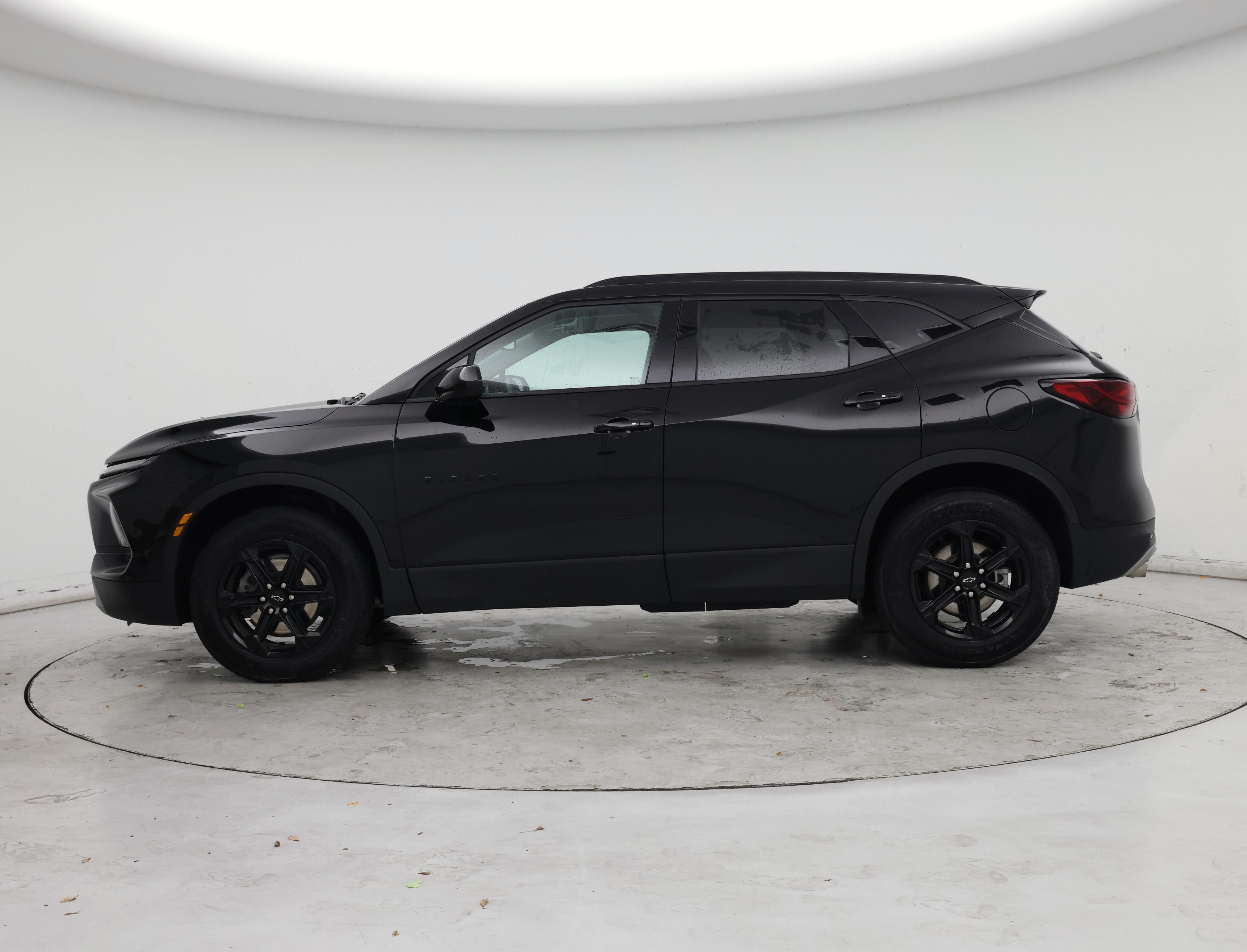 Thumbnail: 2023 Chevrolet Blazer - 3