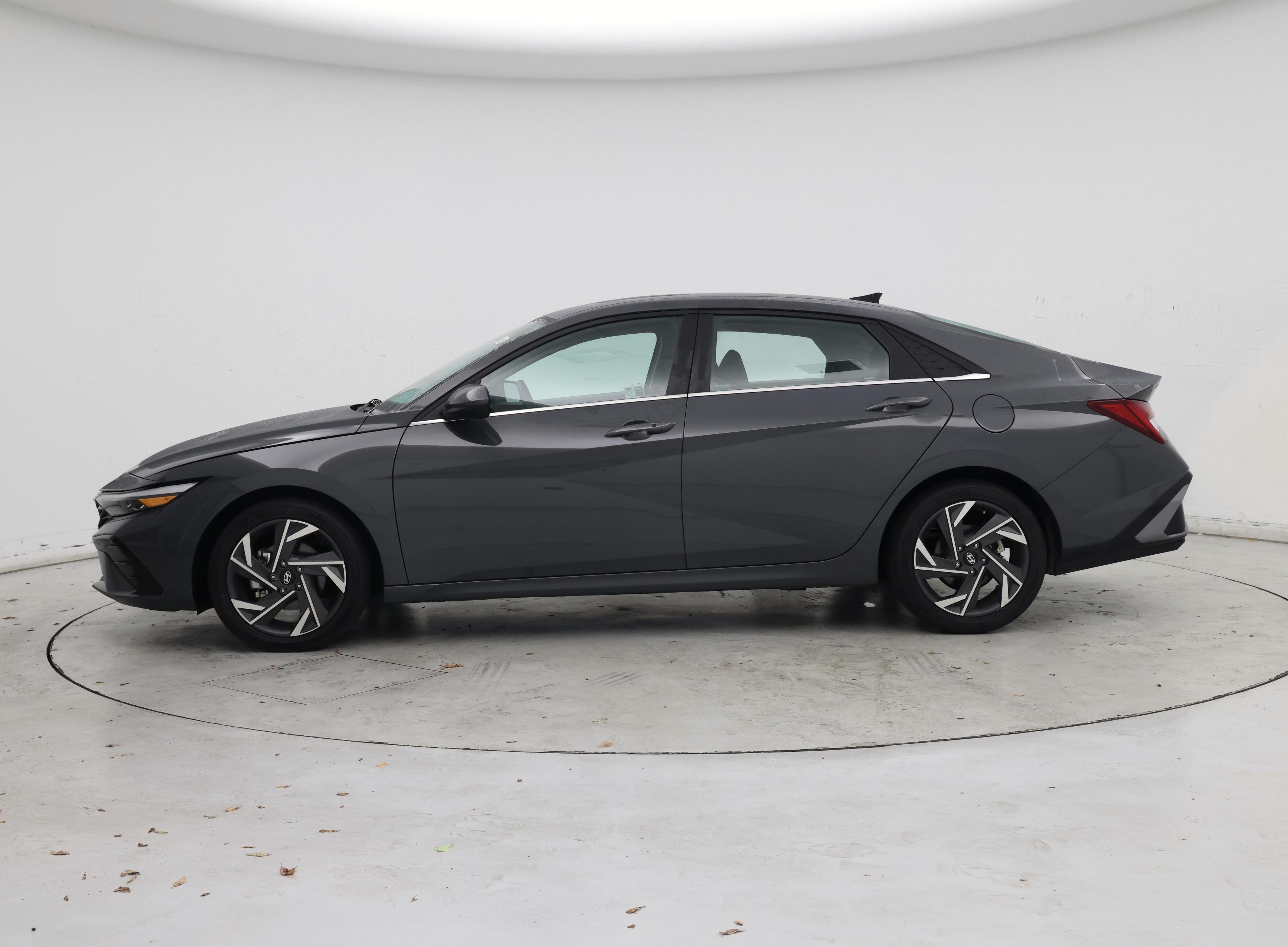 Thumbnail: 2024 Hyundai Elantra - 3