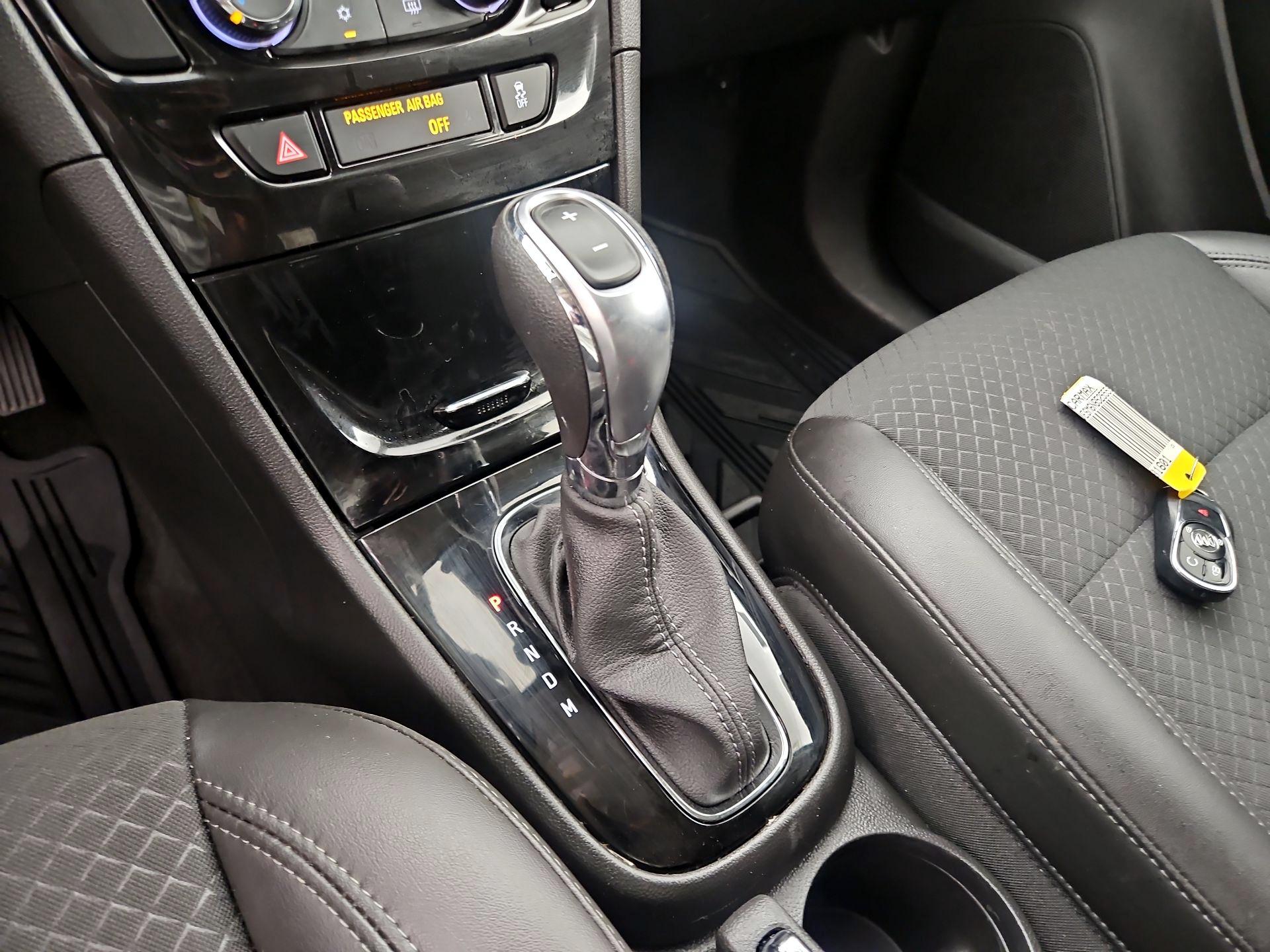 Thumbnail: 2022 Buick Encore - 17