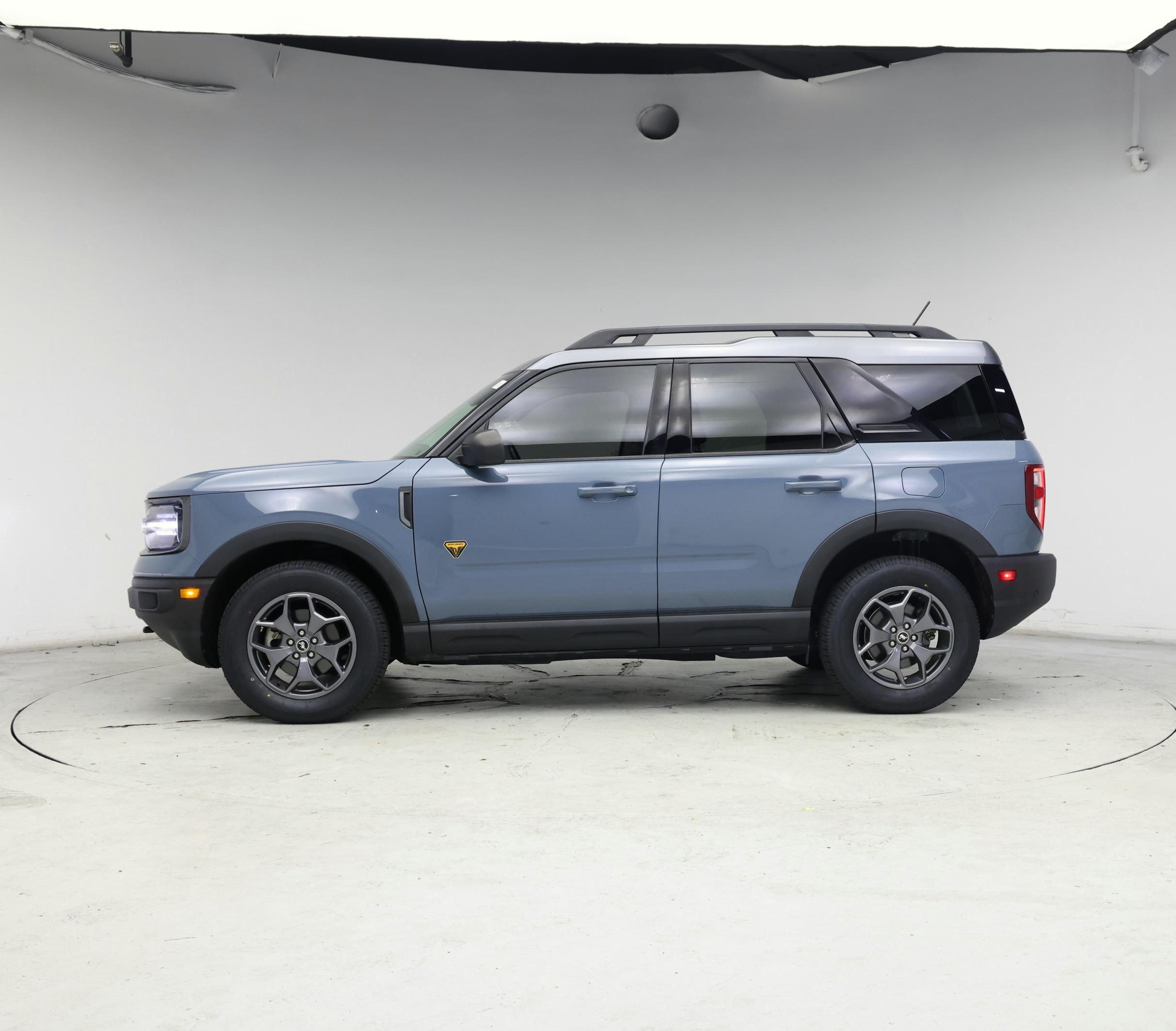 Thumbnail: 2022 Ford Bronco Sport - 3