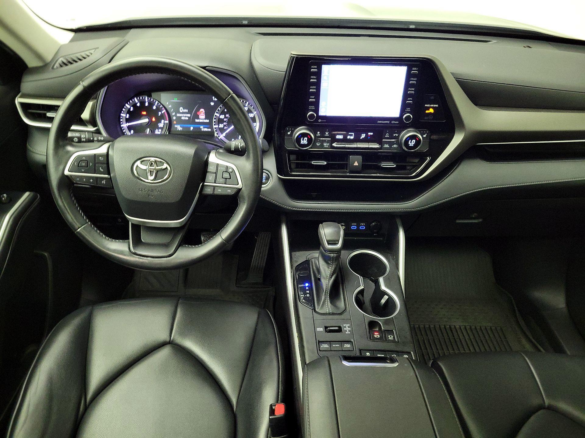 Thumbnail: 2022 Toyota Highlander - 9