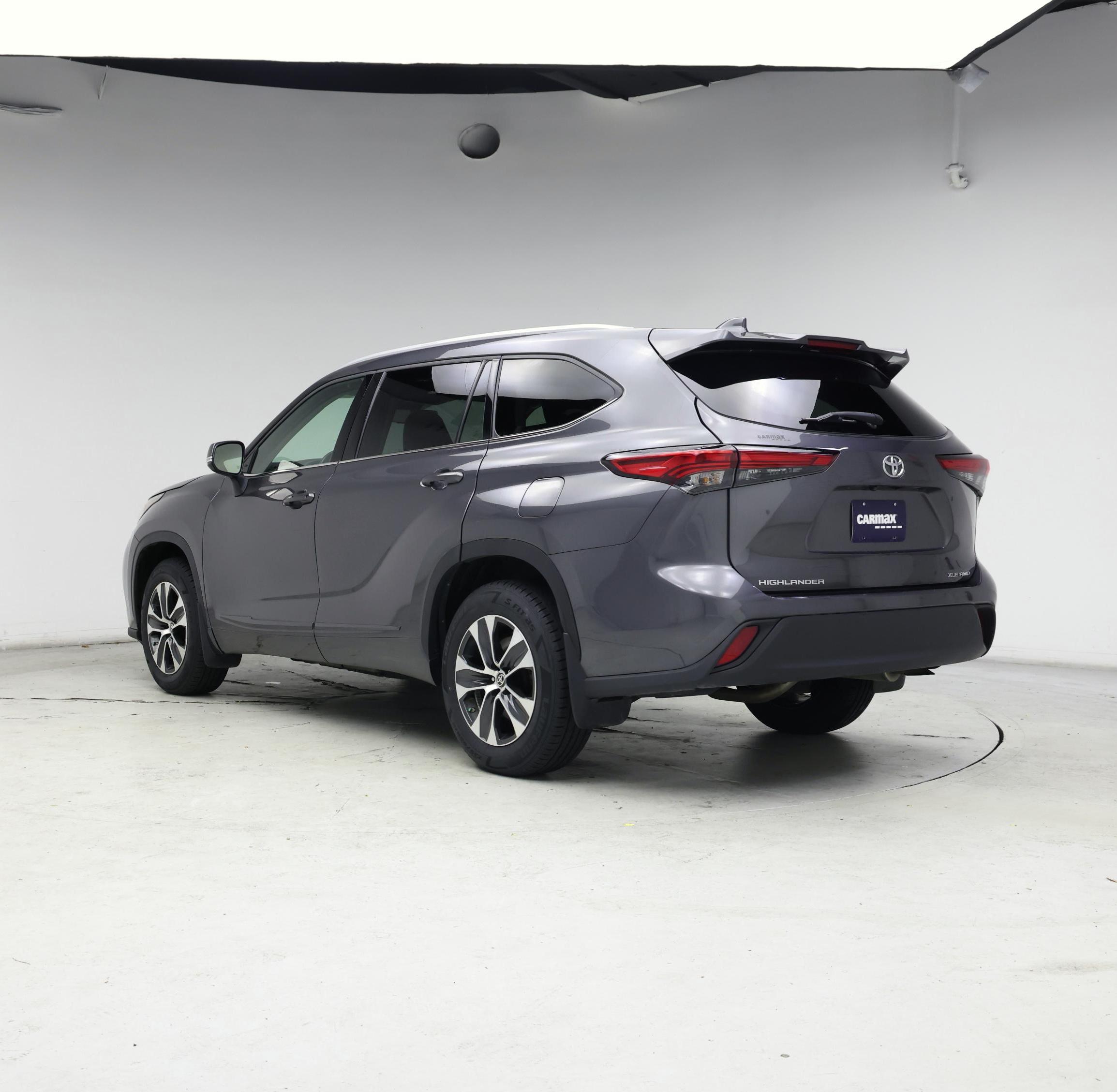 Thumbnail: 2022 Toyota Highlander - 2