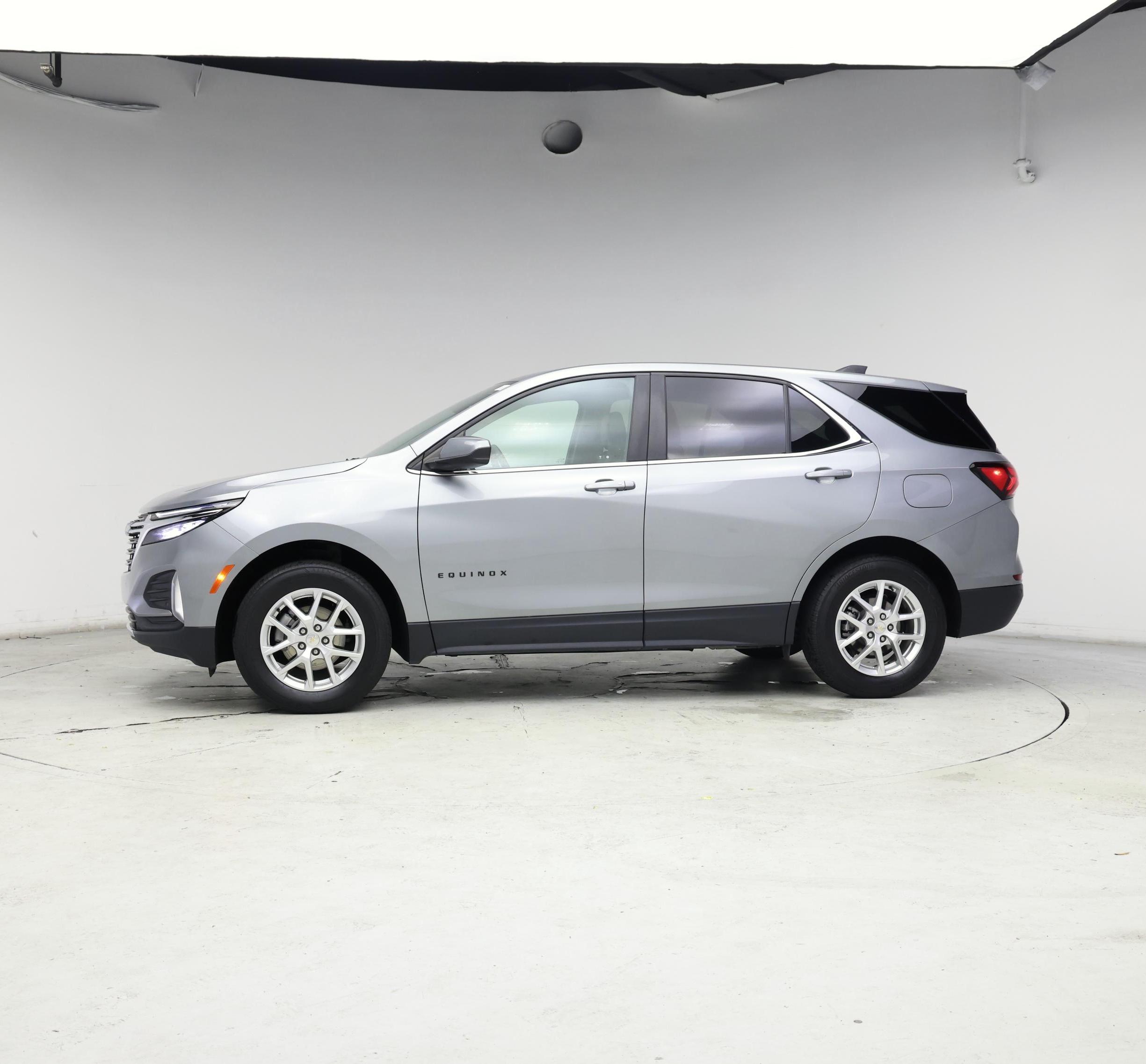 Thumbnail: 2023 Chevrolet Equinox - 3