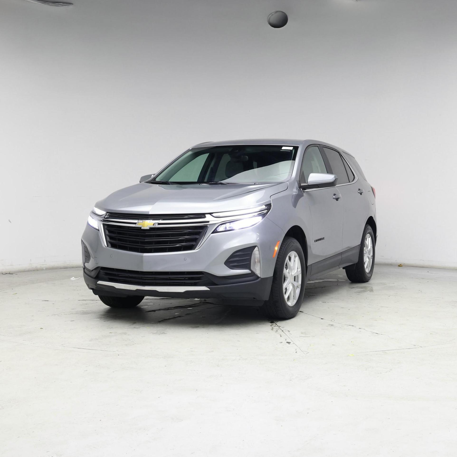 Thumbnail: 2023 Chevrolet Equinox - 4