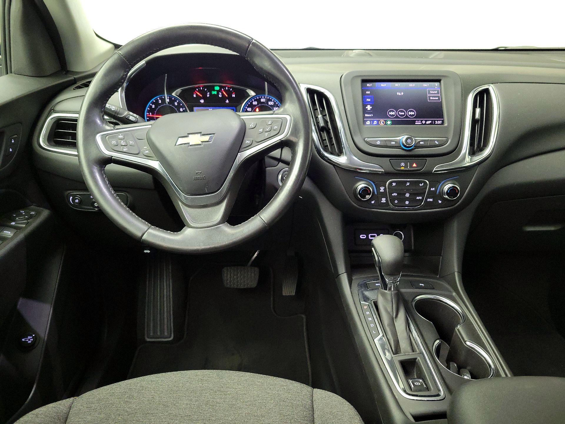 Thumbnail: 2022 Chevrolet Equinox - 10