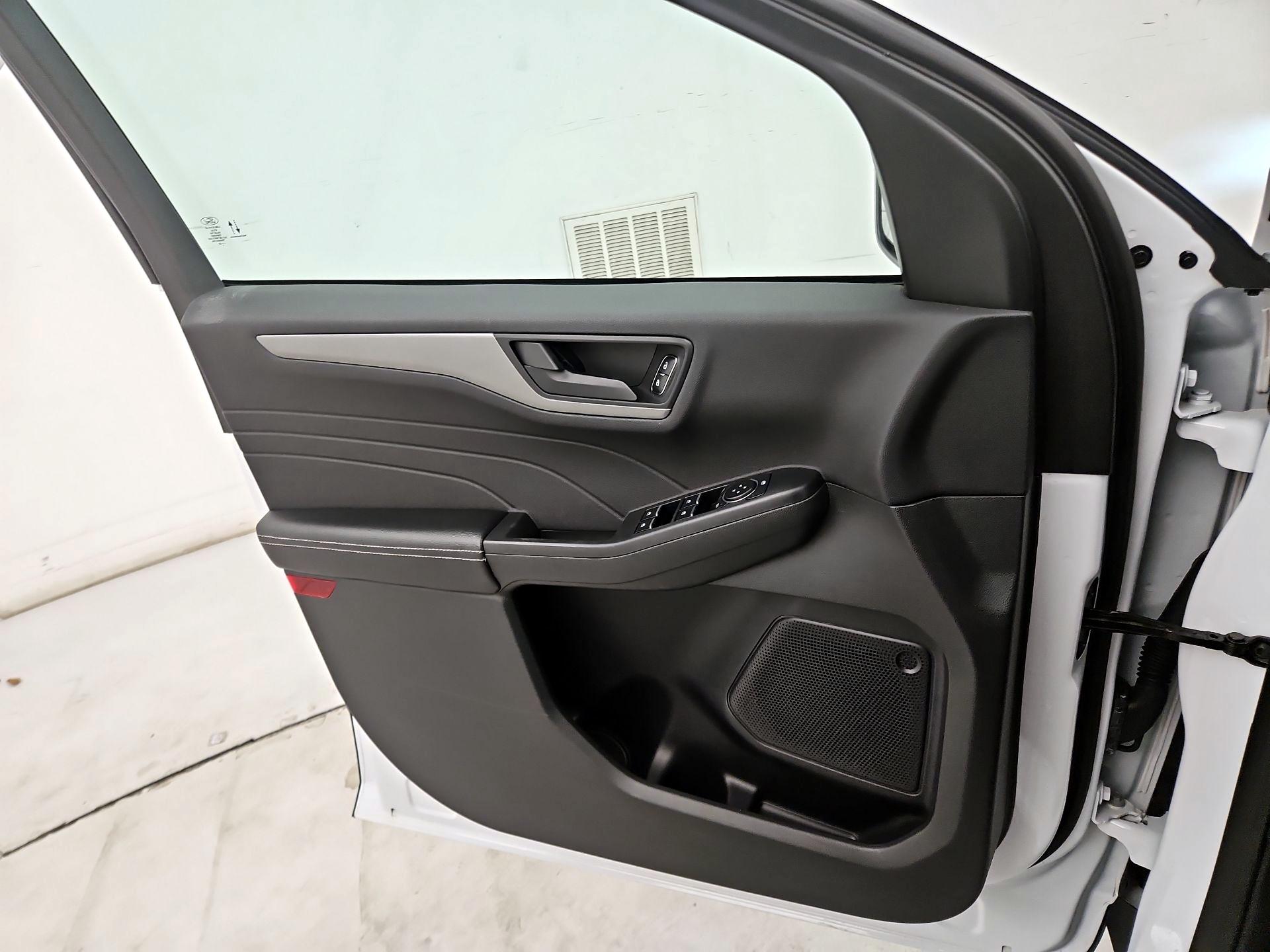 Thumbnail: 2023 Ford Escape - 12