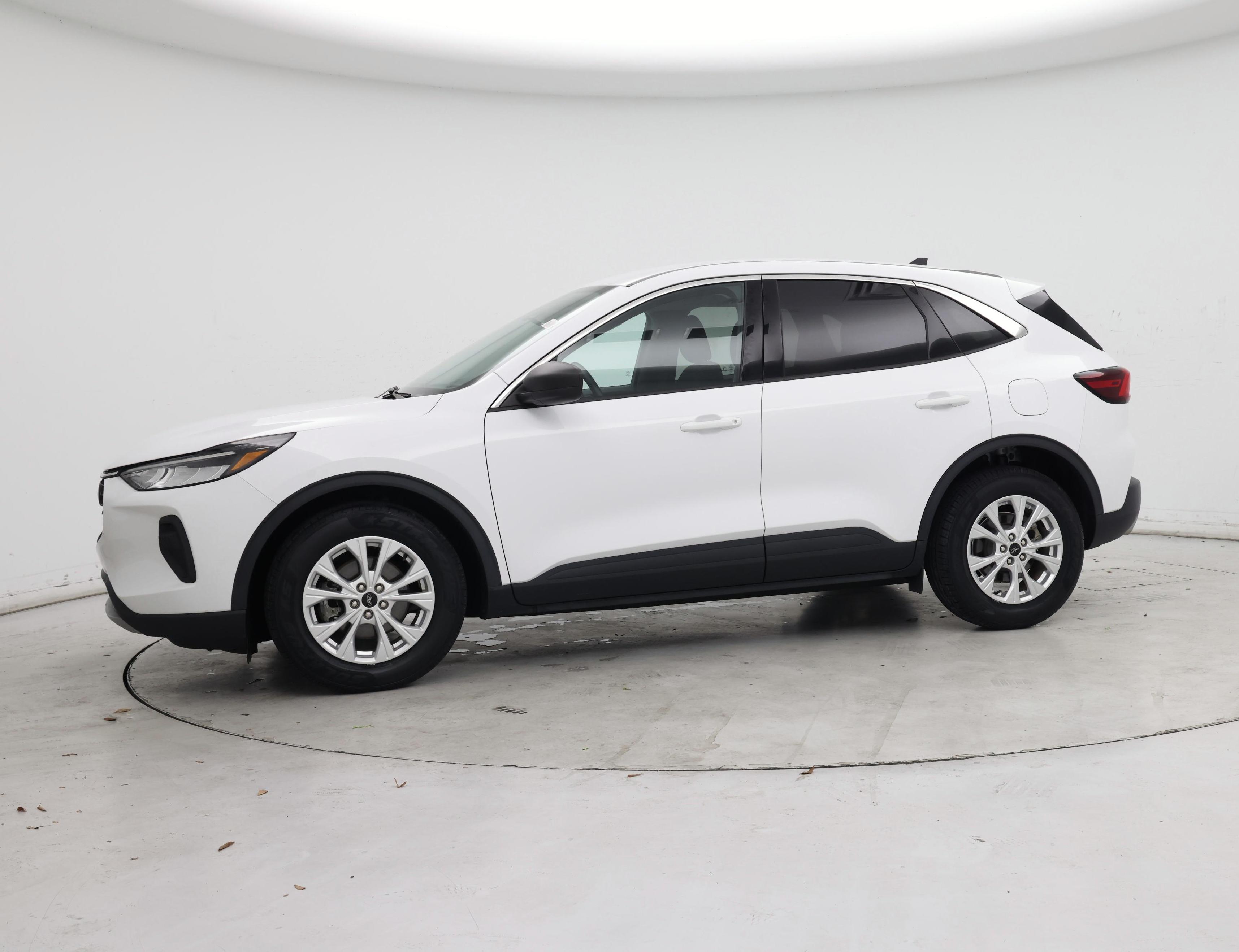 Thumbnail: 2023 Ford Escape - 3