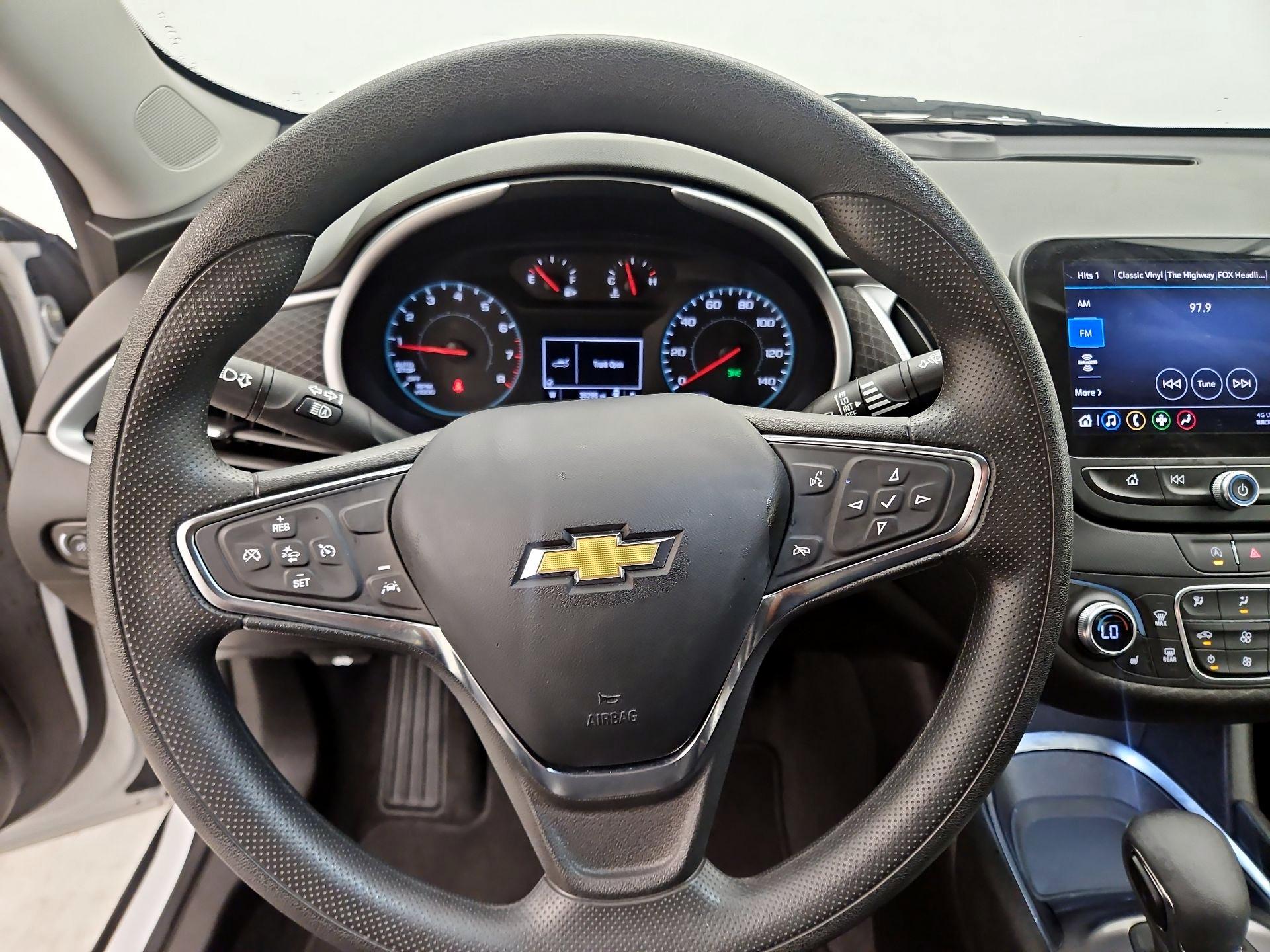 Thumbnail: 2023 Chevrolet Malibu - 10