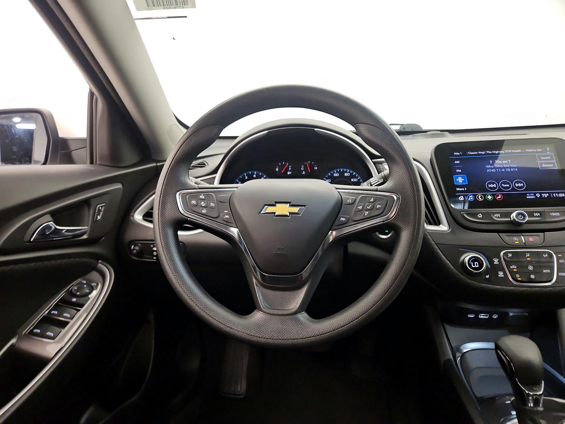 Thumbnail: 2023 Chevrolet Malibu - 10