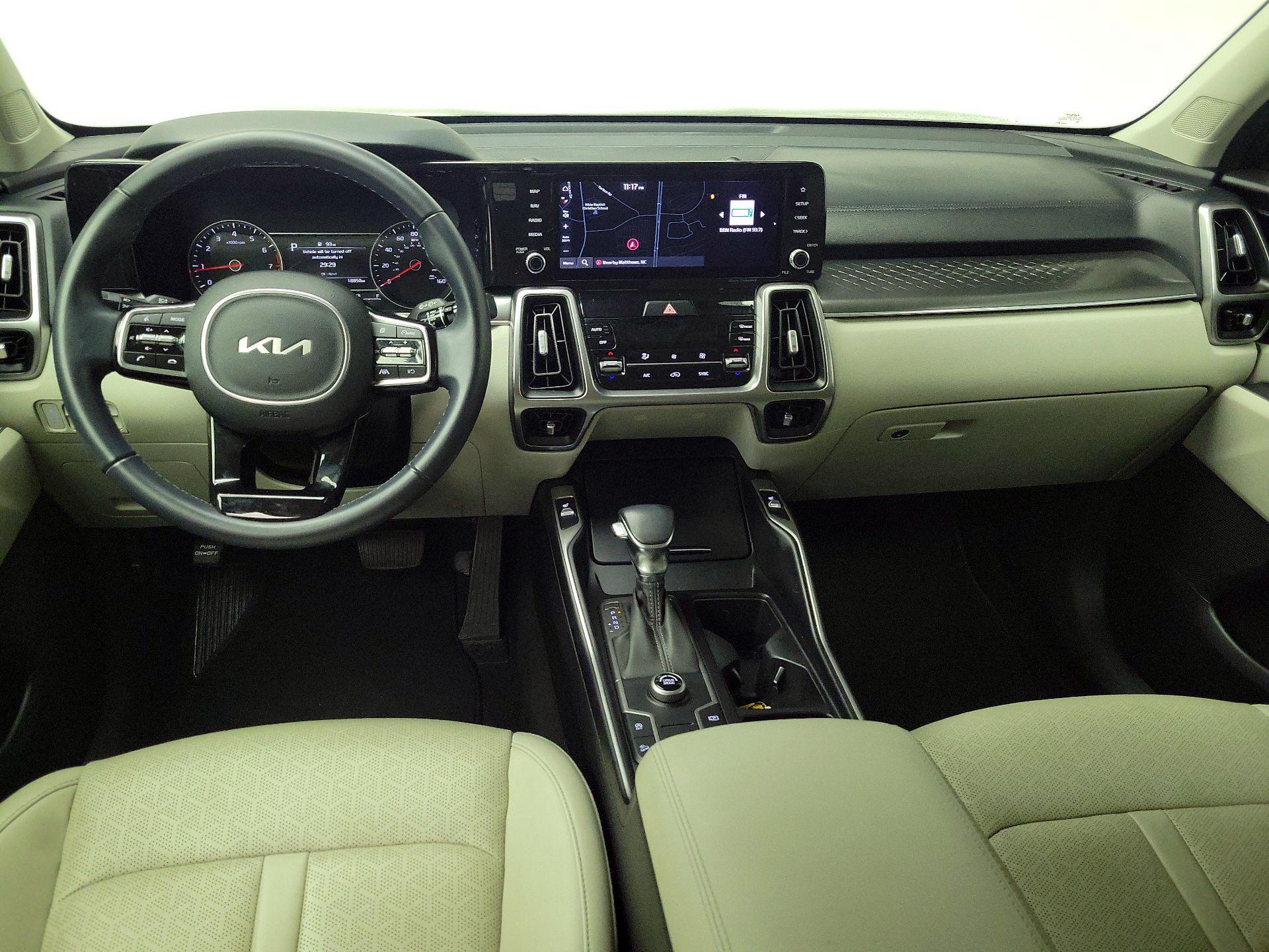 Thumbnail: 2023 Kia Sorento - 9