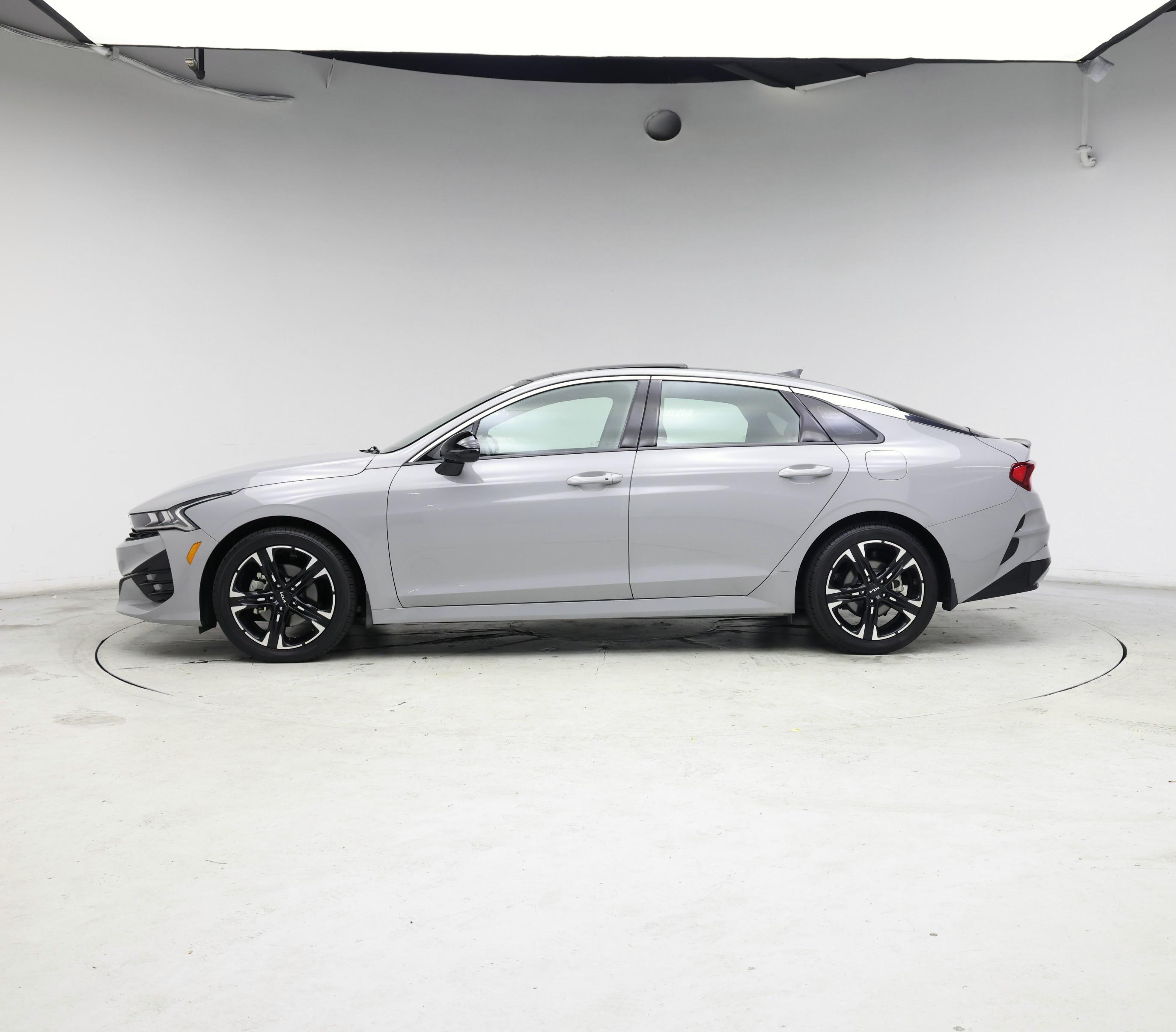 Thumbnail: 2023 Kia K5 - 3
