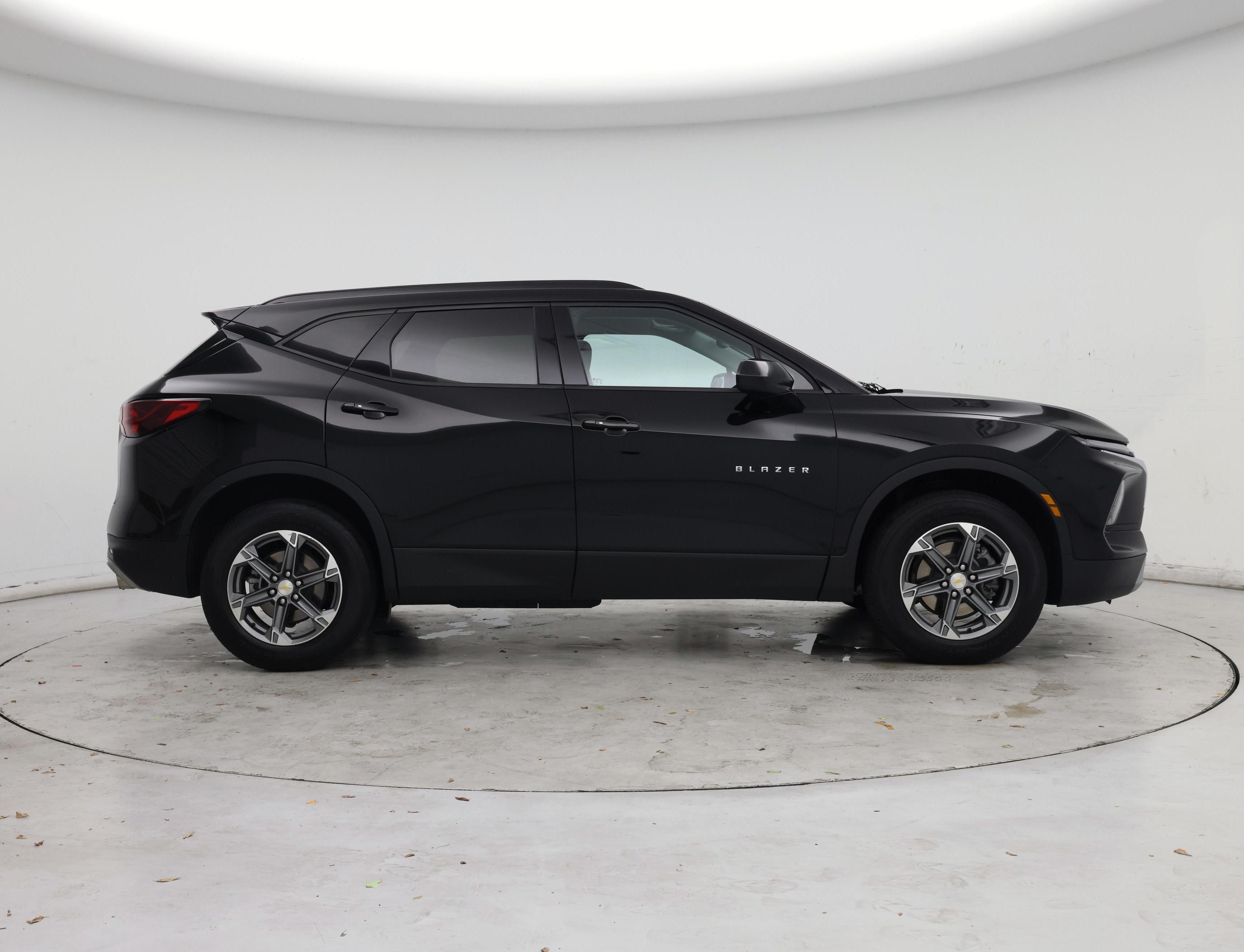 Thumbnail: 2023 Chevrolet Blazer - 7