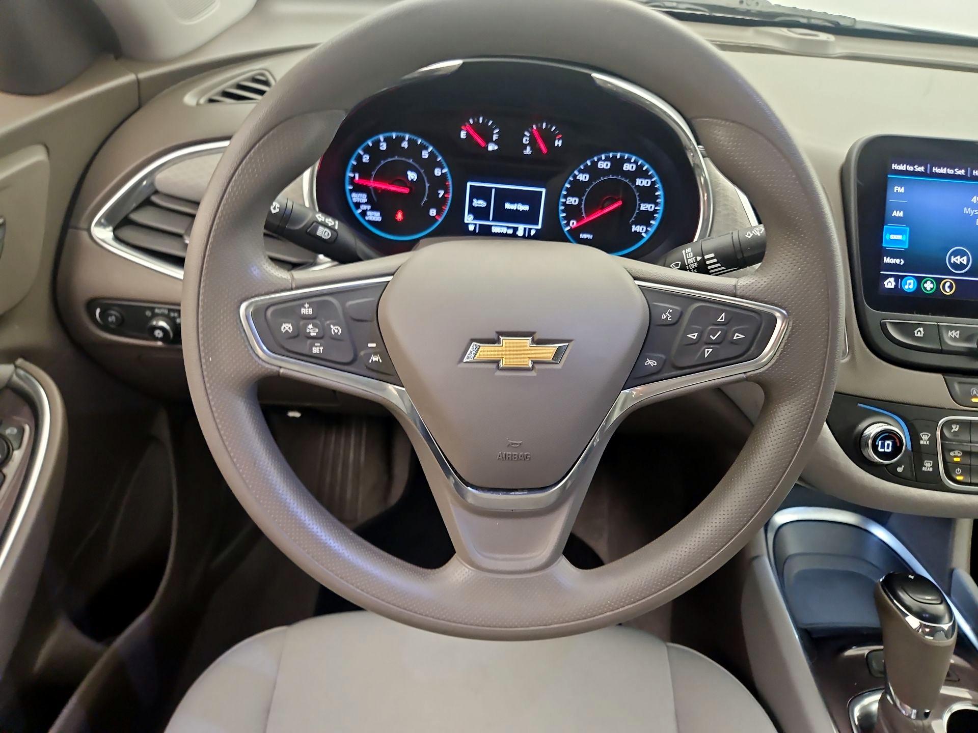 Thumbnail: 2020 Chevrolet Malibu - 10