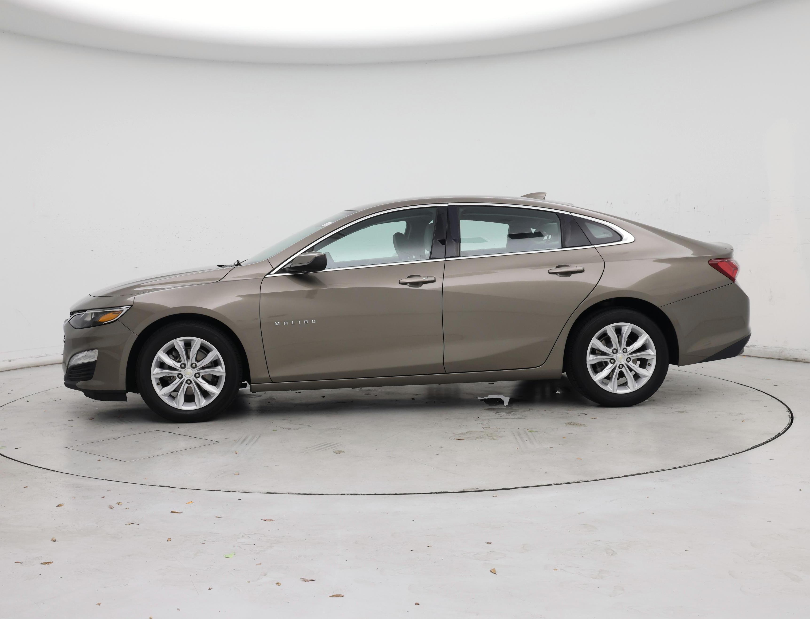 Thumbnail: 2020 Chevrolet Malibu - 3