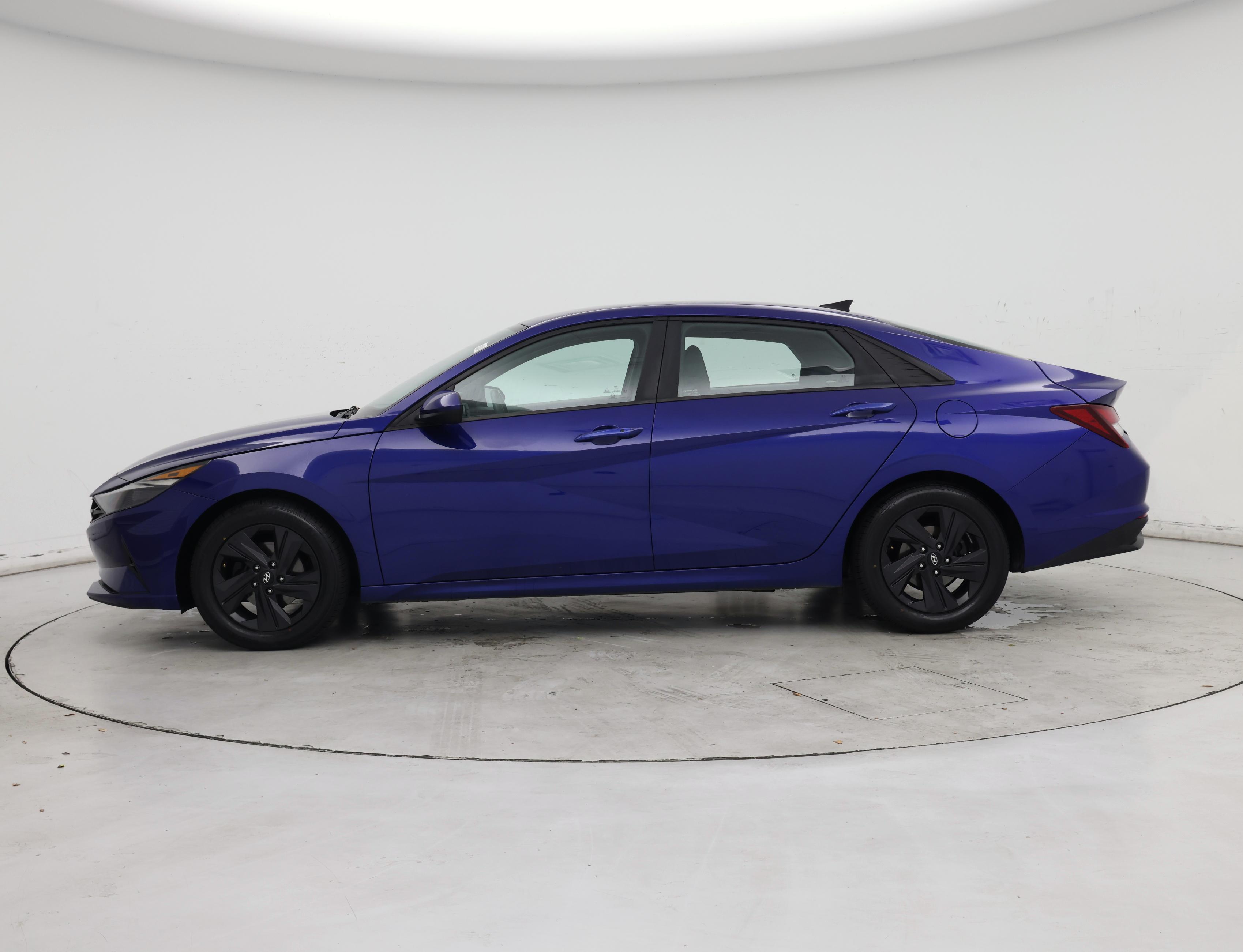 Thumbnail: 2021 Hyundai Elantra - 3