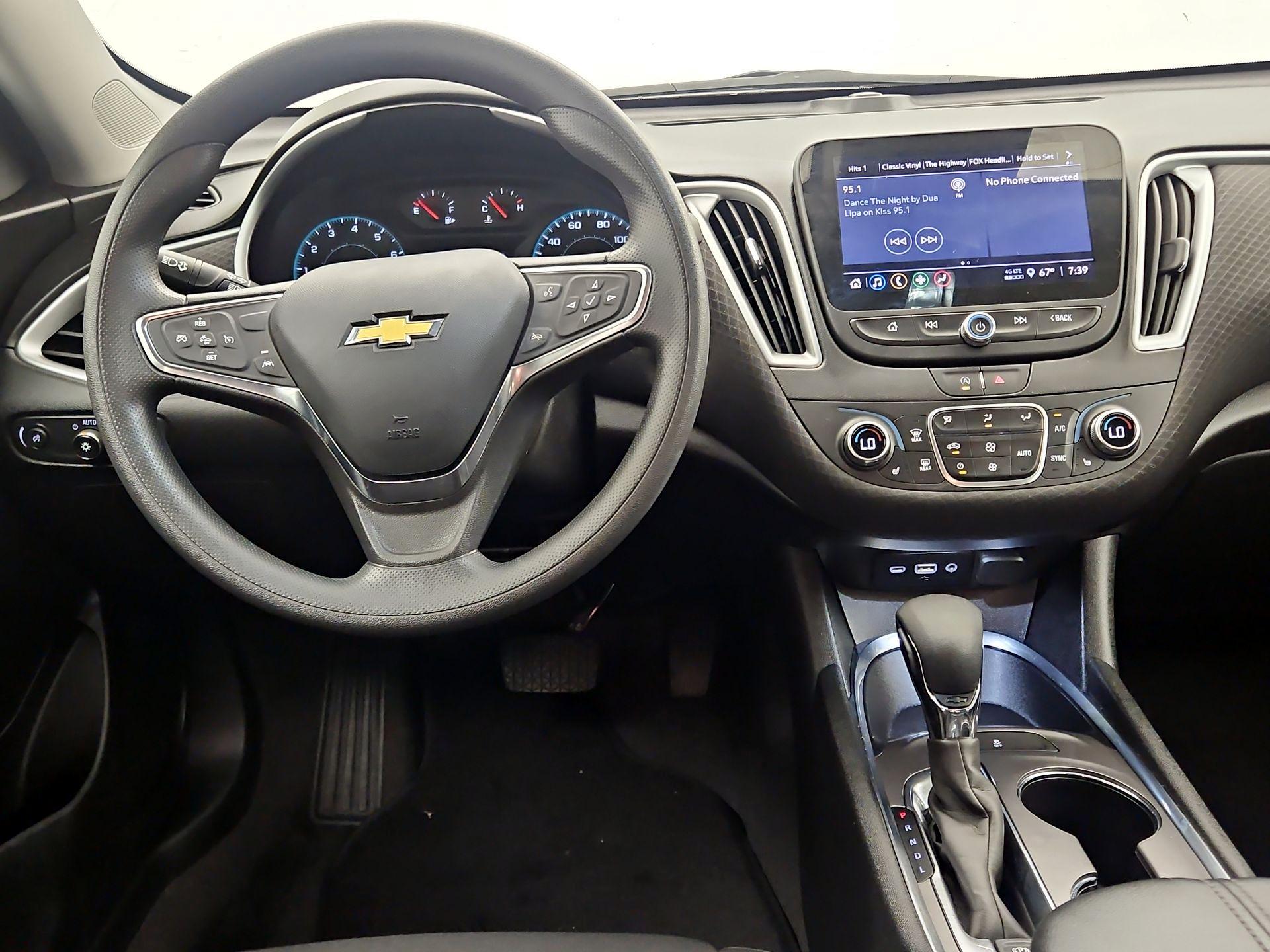 Thumbnail: 2023 Chevrolet Malibu - 10