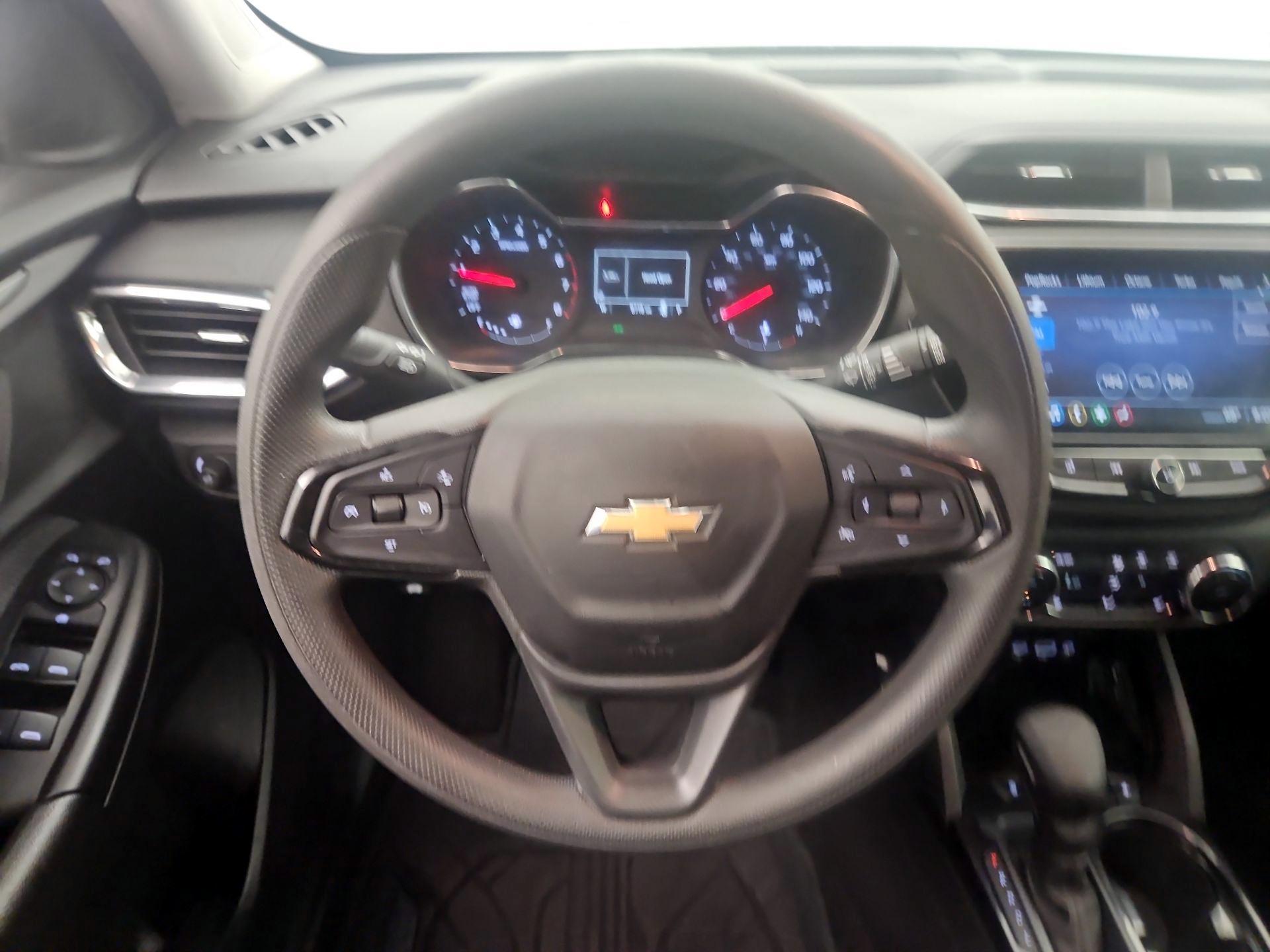 Thumbnail: 2023 Chevrolet TrailBlazer - 10