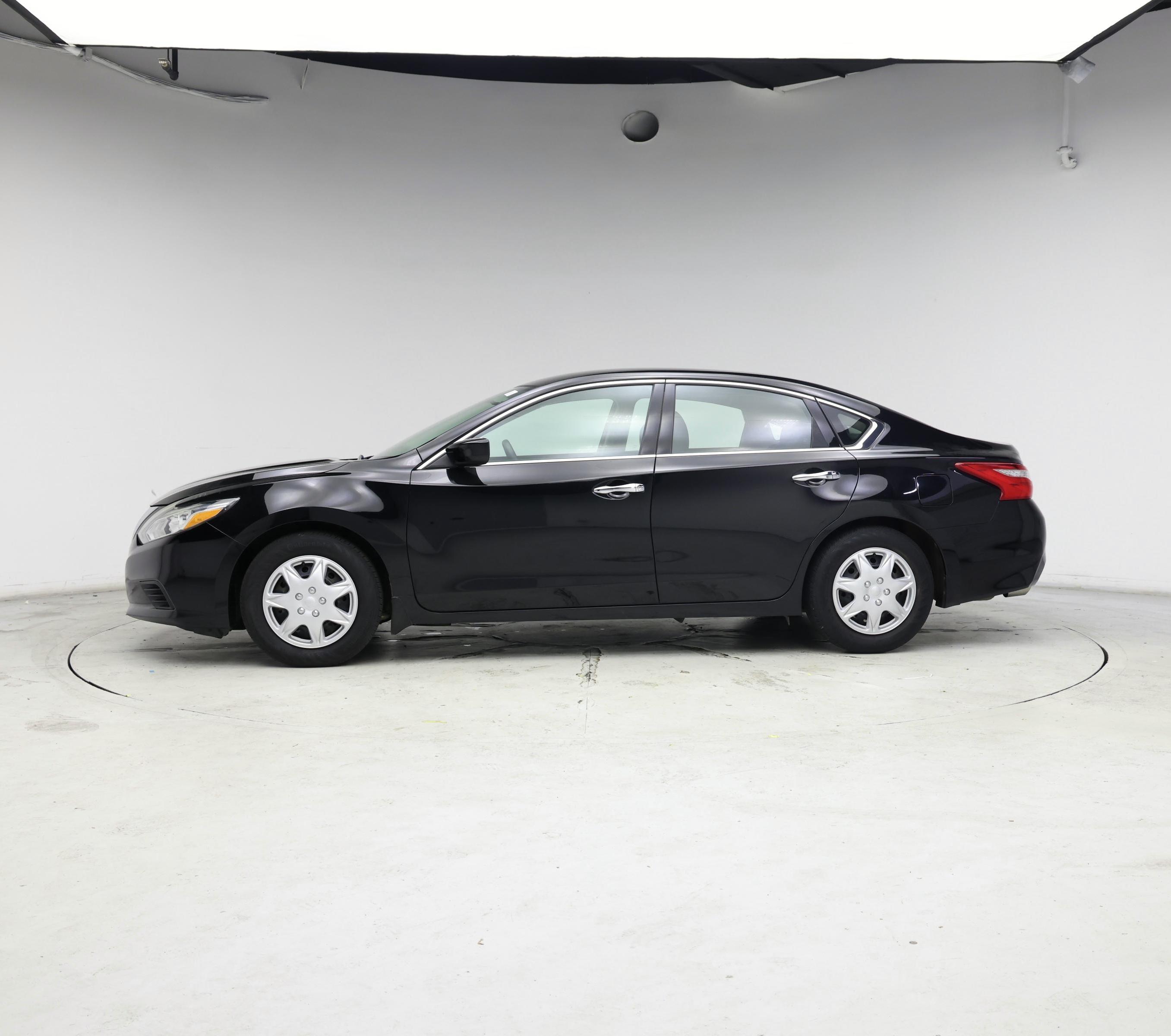 Thumbnail: 2016 Nissan Altima - 3