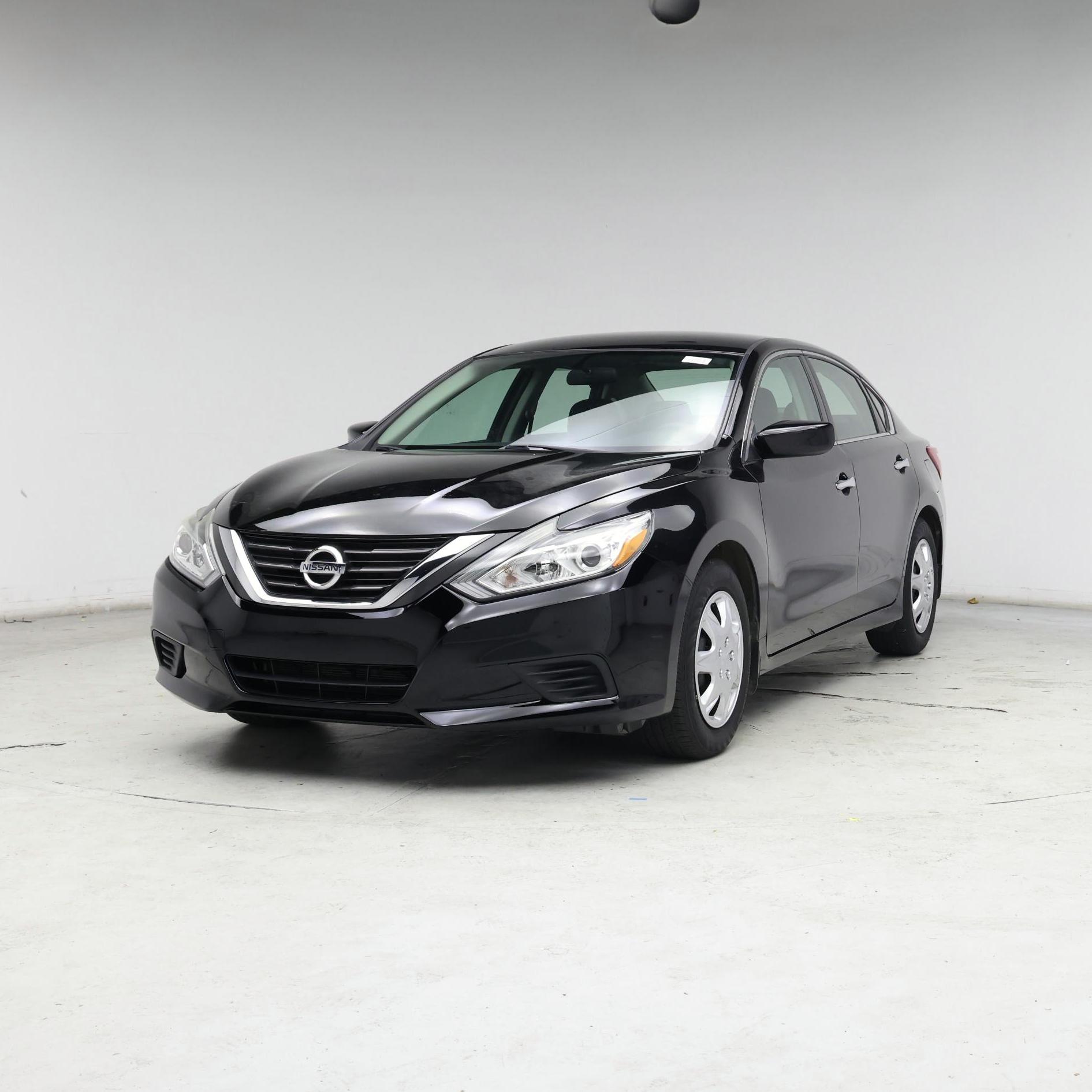 Thumbnail: 2016 Nissan Altima - 4