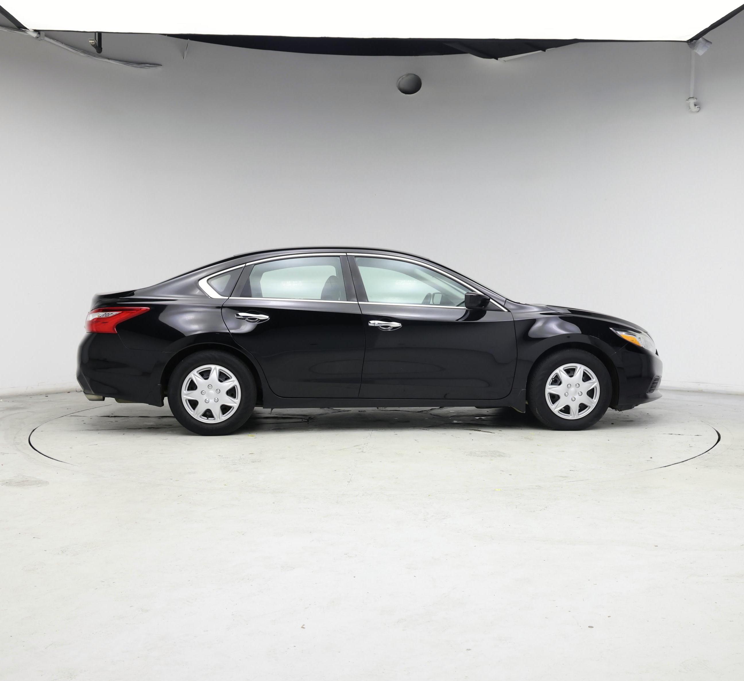 Thumbnail: 2016 Nissan Altima - 7