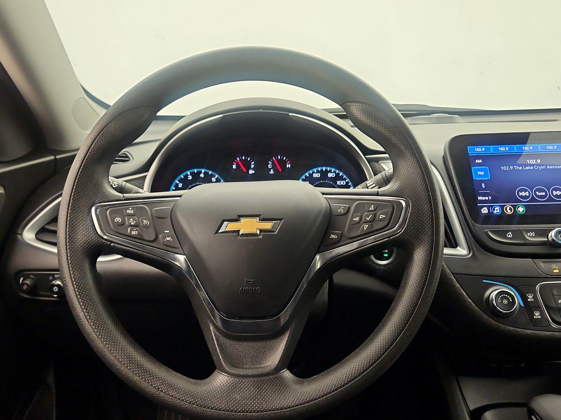 Thumbnail: 2023 Chevrolet Malibu - 10