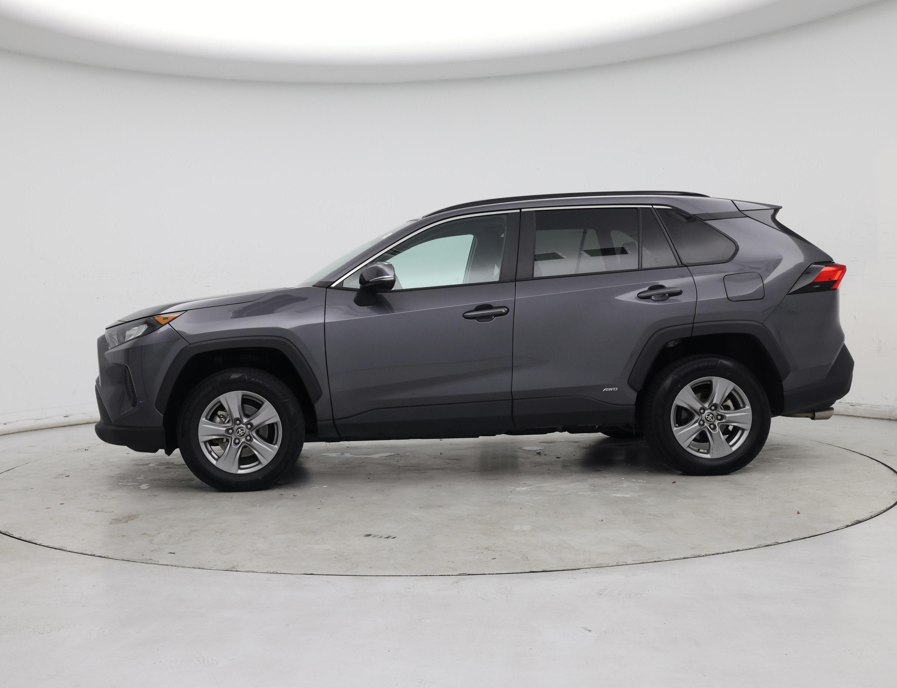 Thumbnail: 2022 Toyota RAV4 - 3