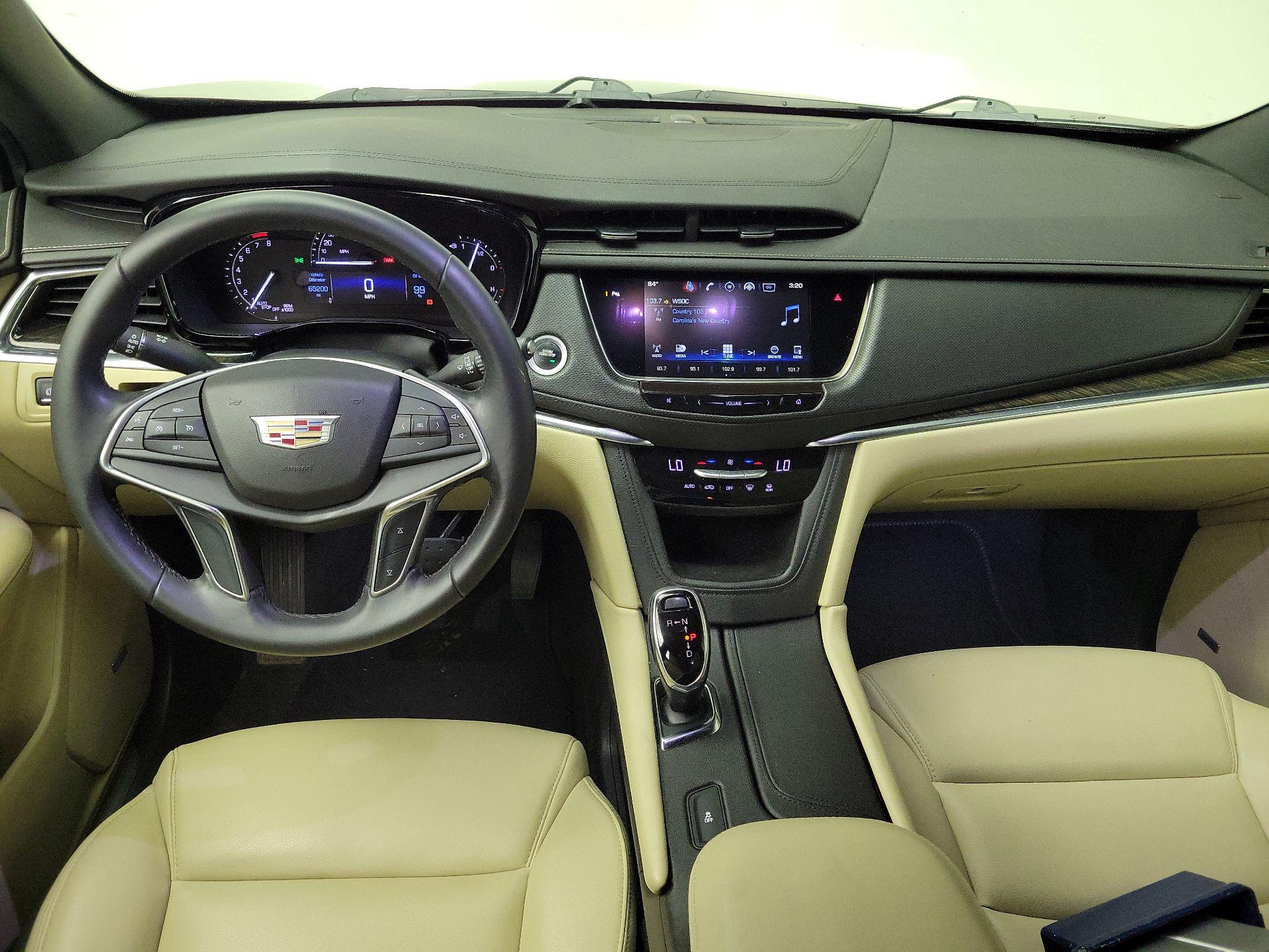 Thumbnail: 2017 Cadillac XT5 - 9