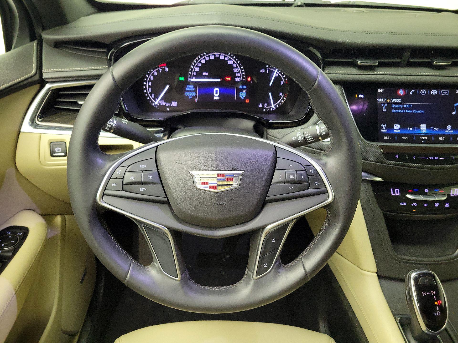 Thumbnail: 2017 Cadillac XT5 - 10