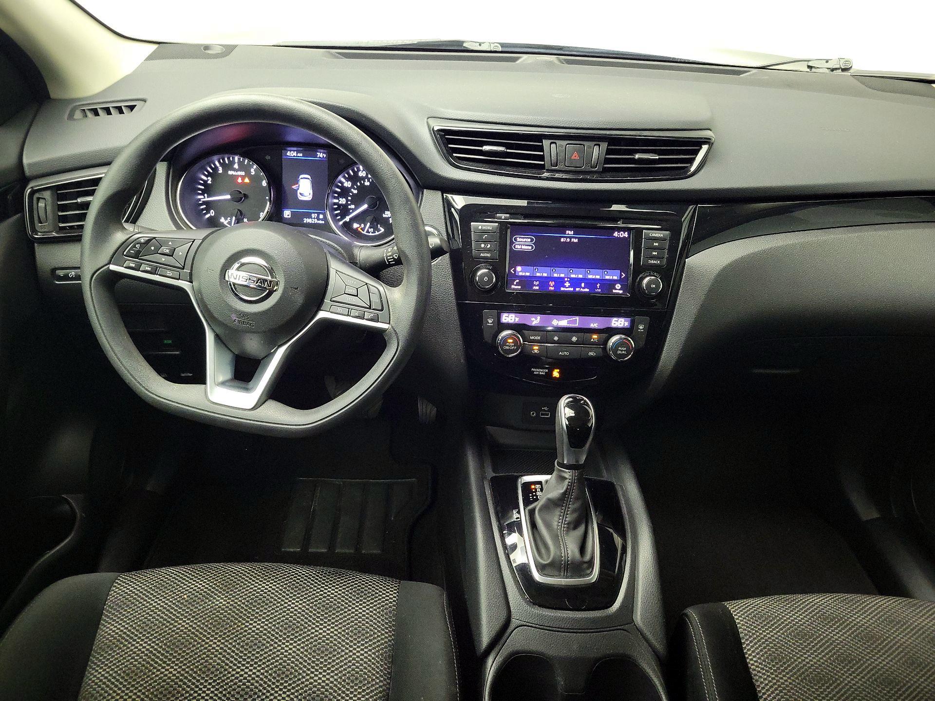 Thumbnail: 2019 Nissan Rogue Sport - 9