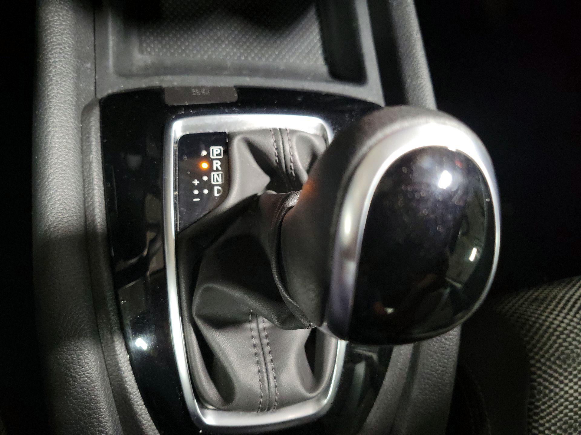 Thumbnail: 2019 Nissan Rogue Sport - 17