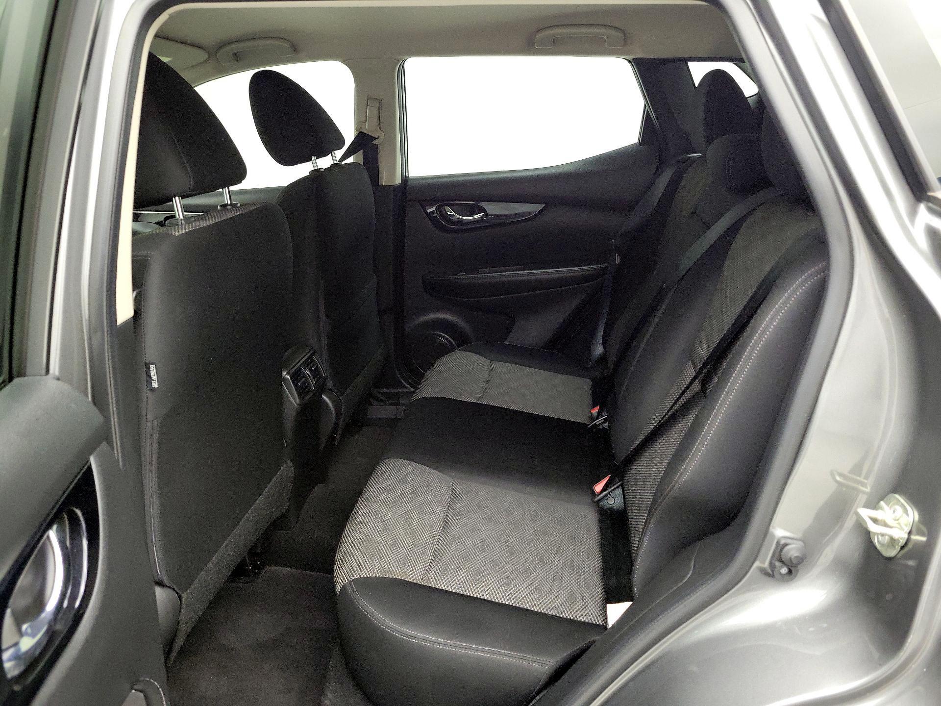 Thumbnail: 2019 Nissan Rogue Sport - 19