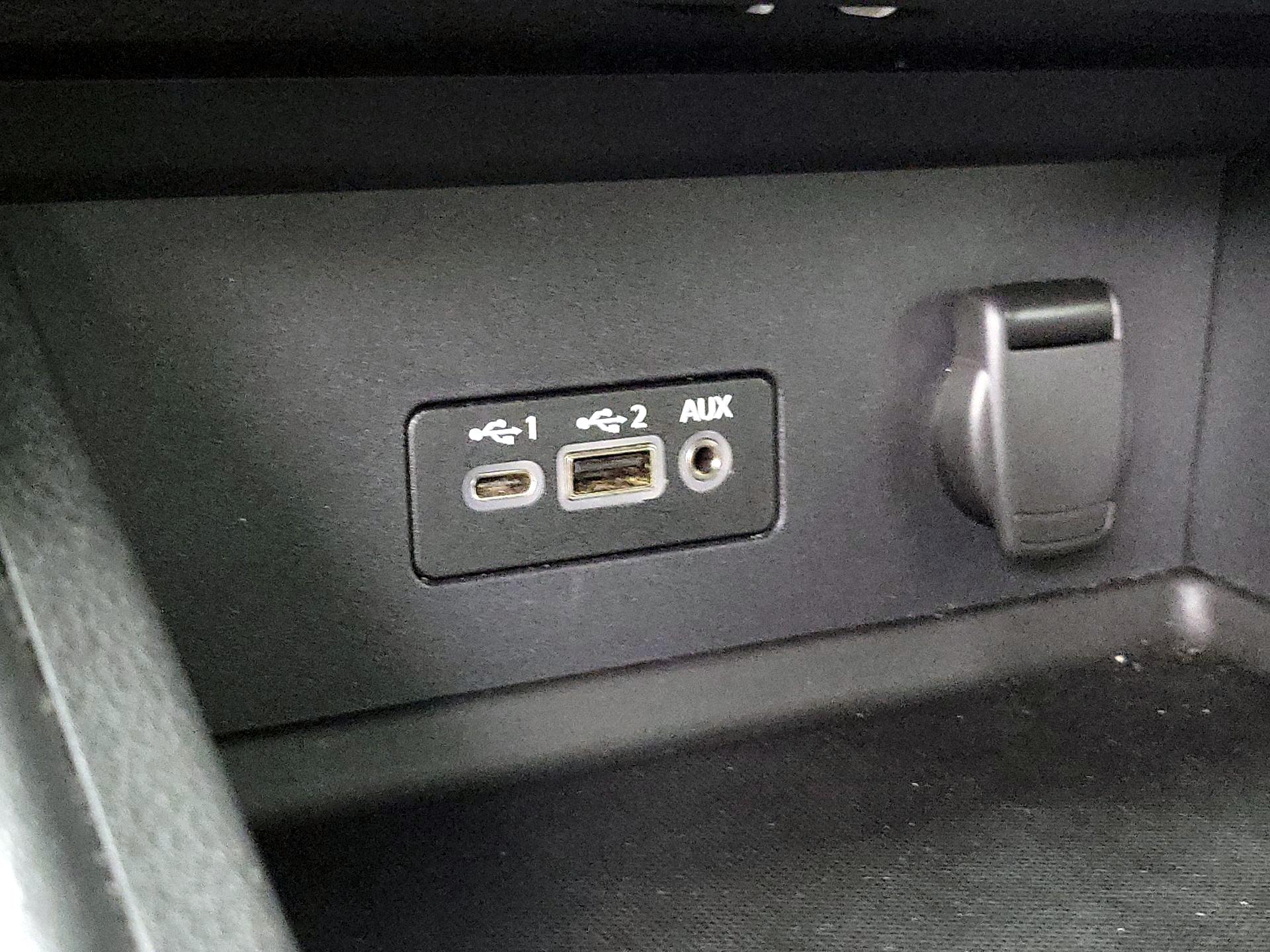 Thumbnail: 2021 Nissan Sentra - 18