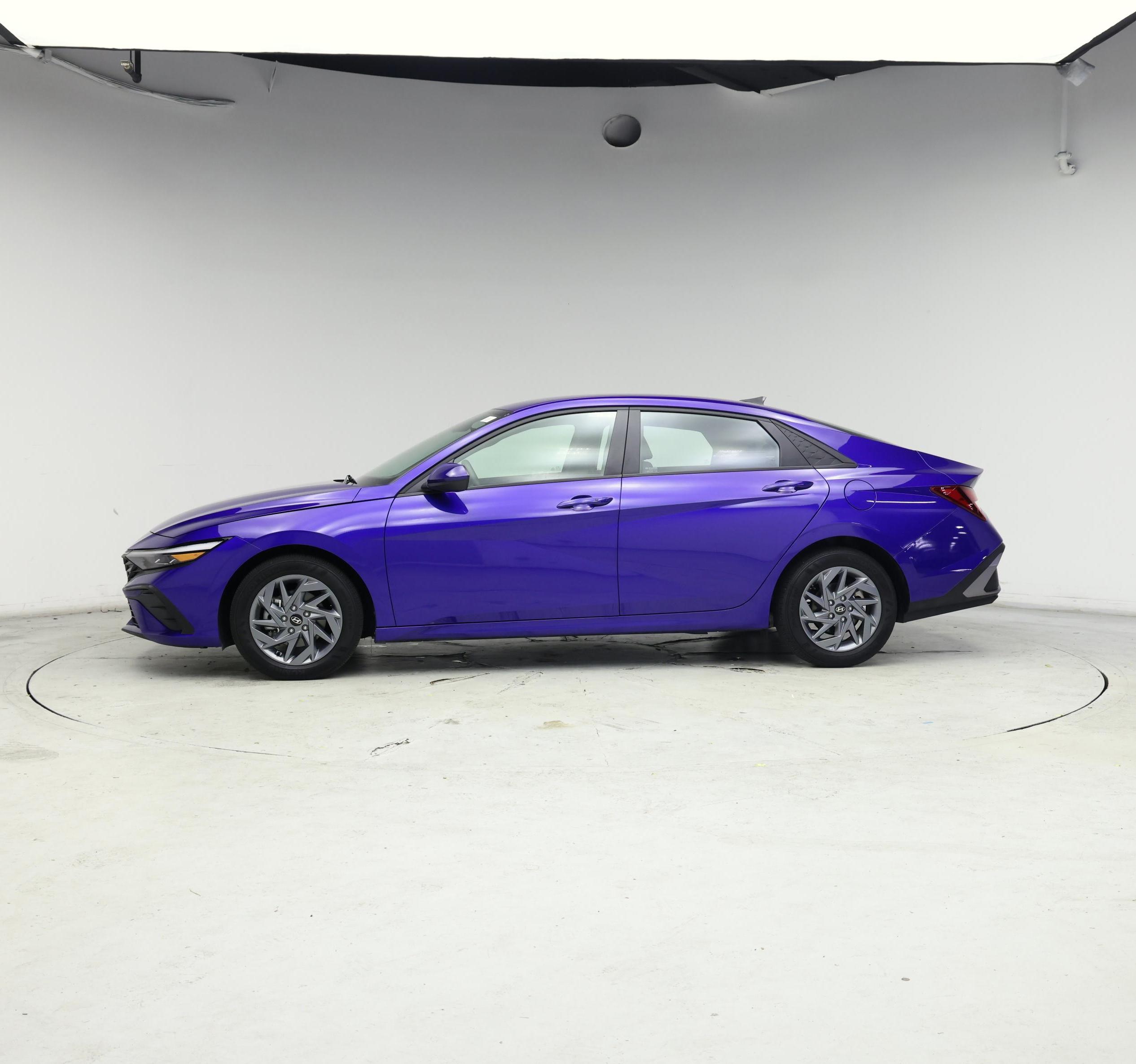 Thumbnail: 2024 Hyundai Elantra - 3