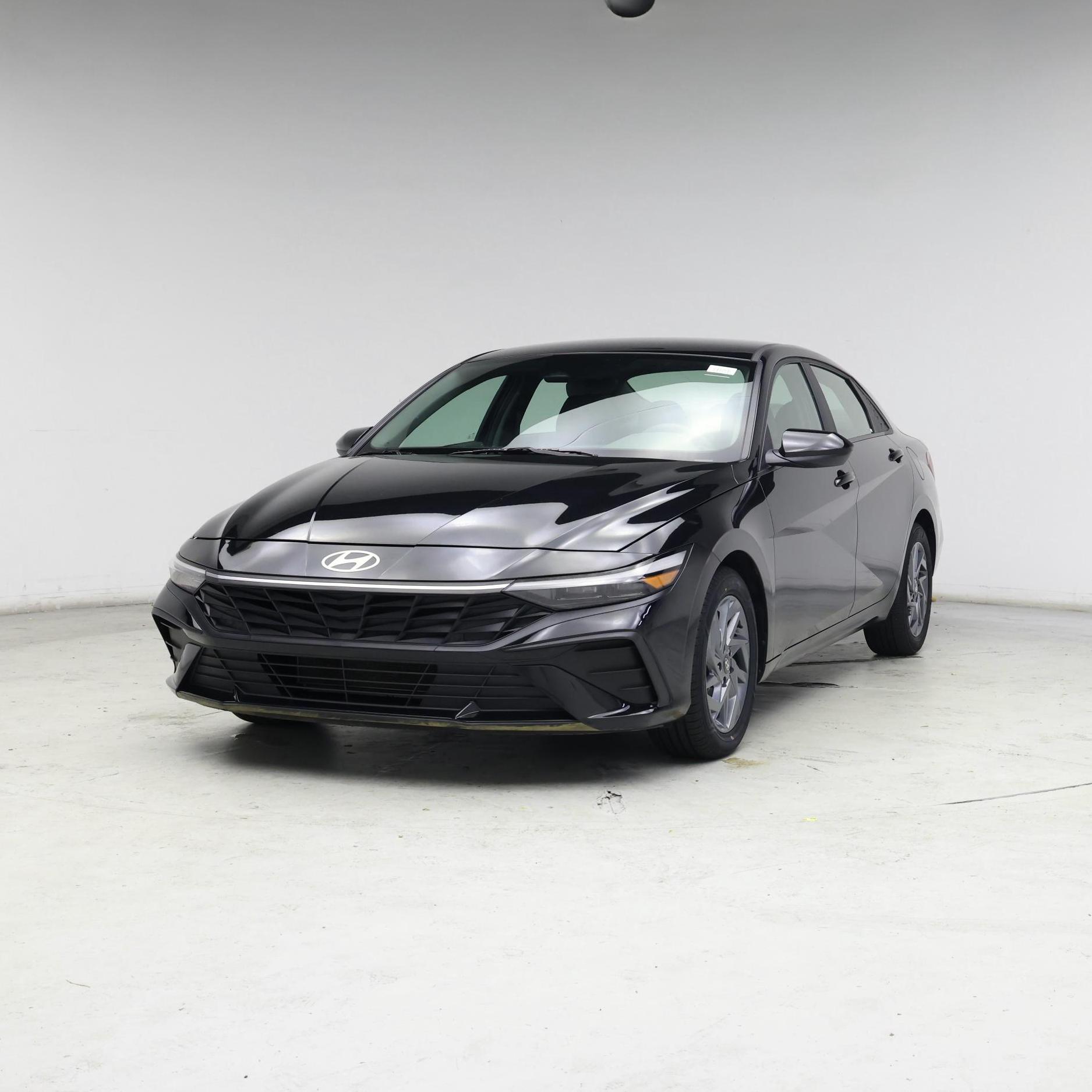 Thumbnail: 2024 Hyundai Elantra - 4