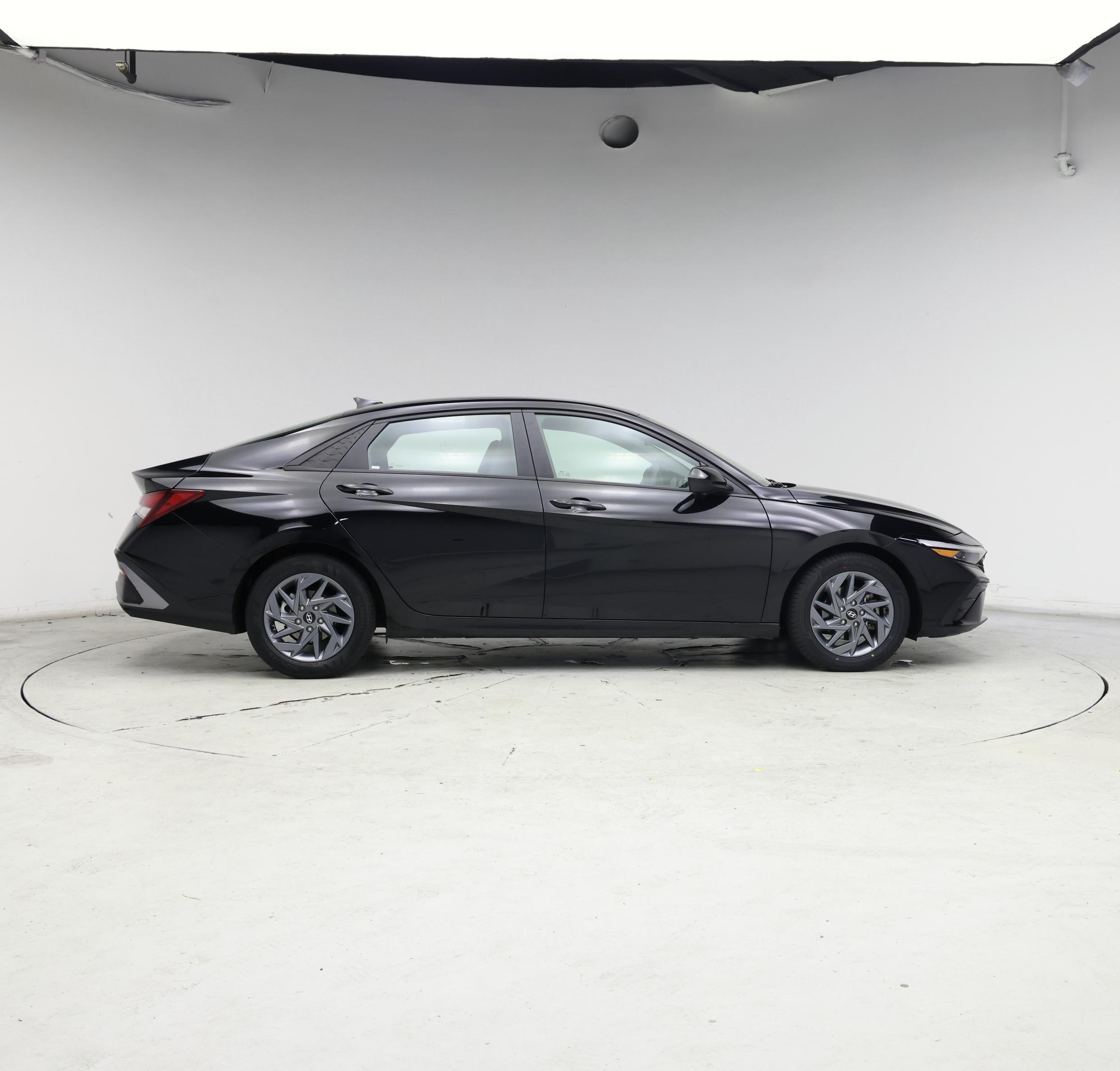 Thumbnail: 2024 Hyundai Elantra - 7