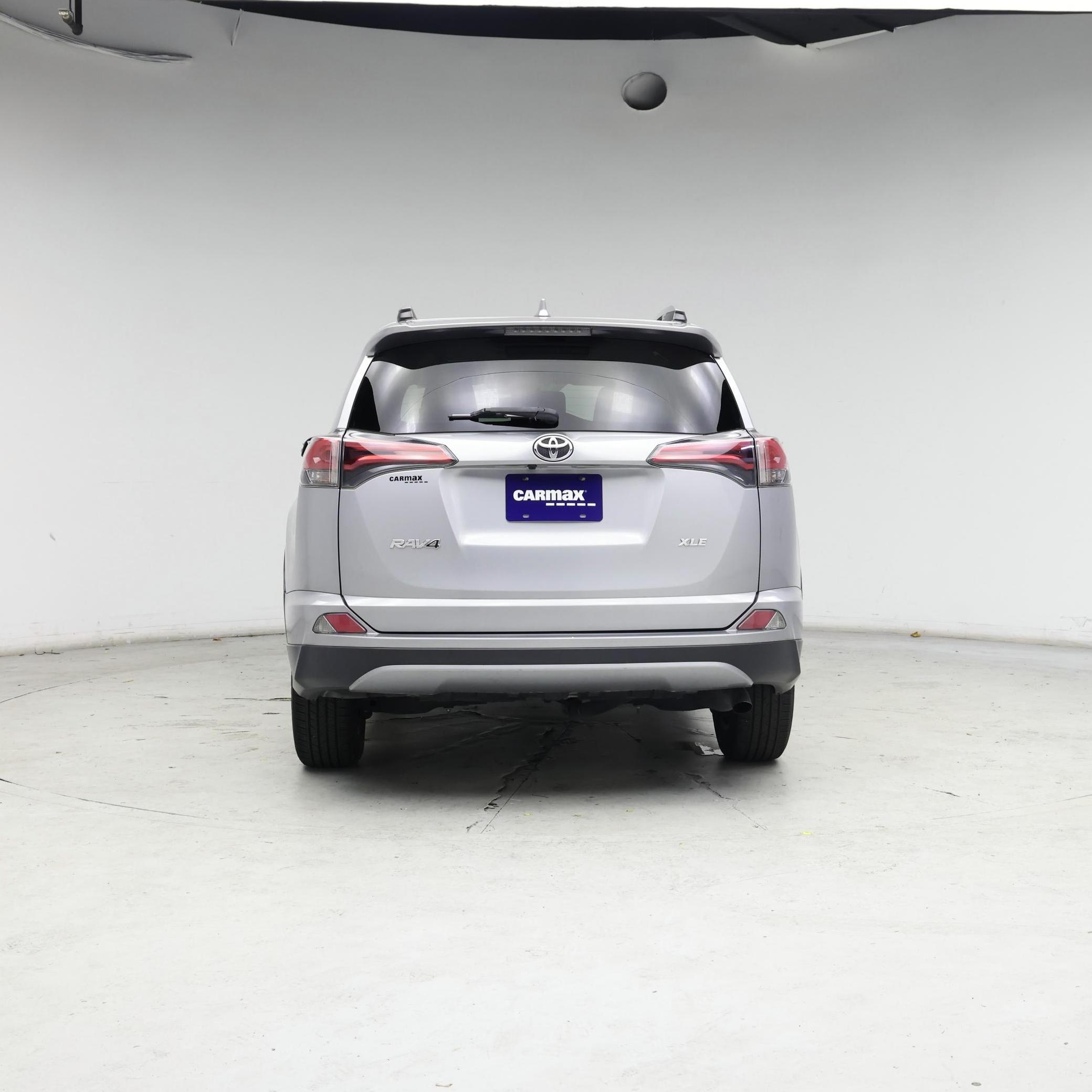 Thumbnail: 2018 Toyota RAV4 - 6