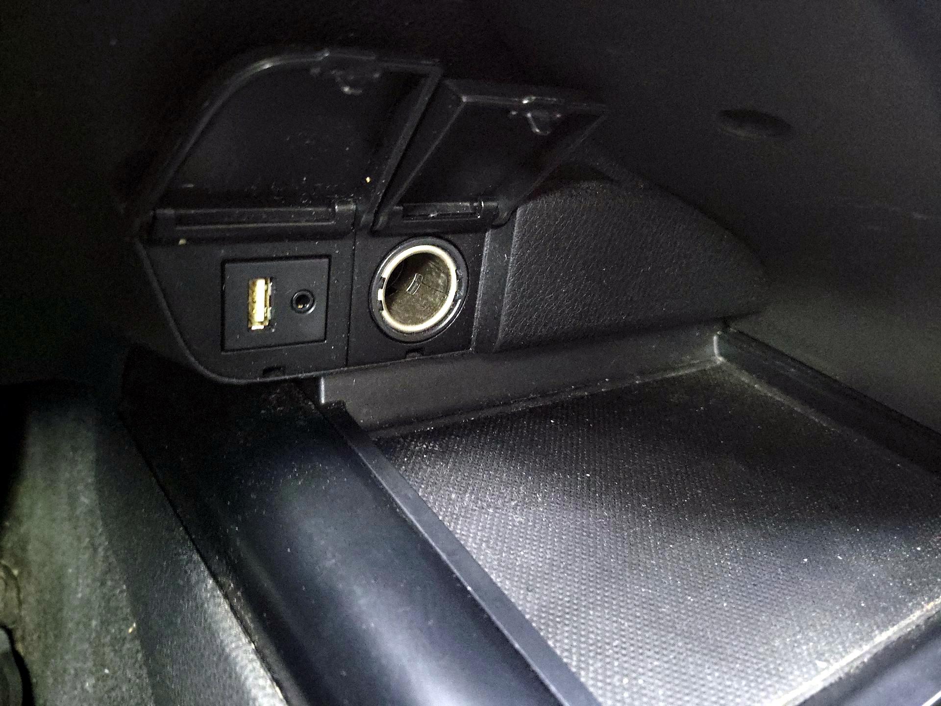 Thumbnail: 2018 Toyota Camry - 17