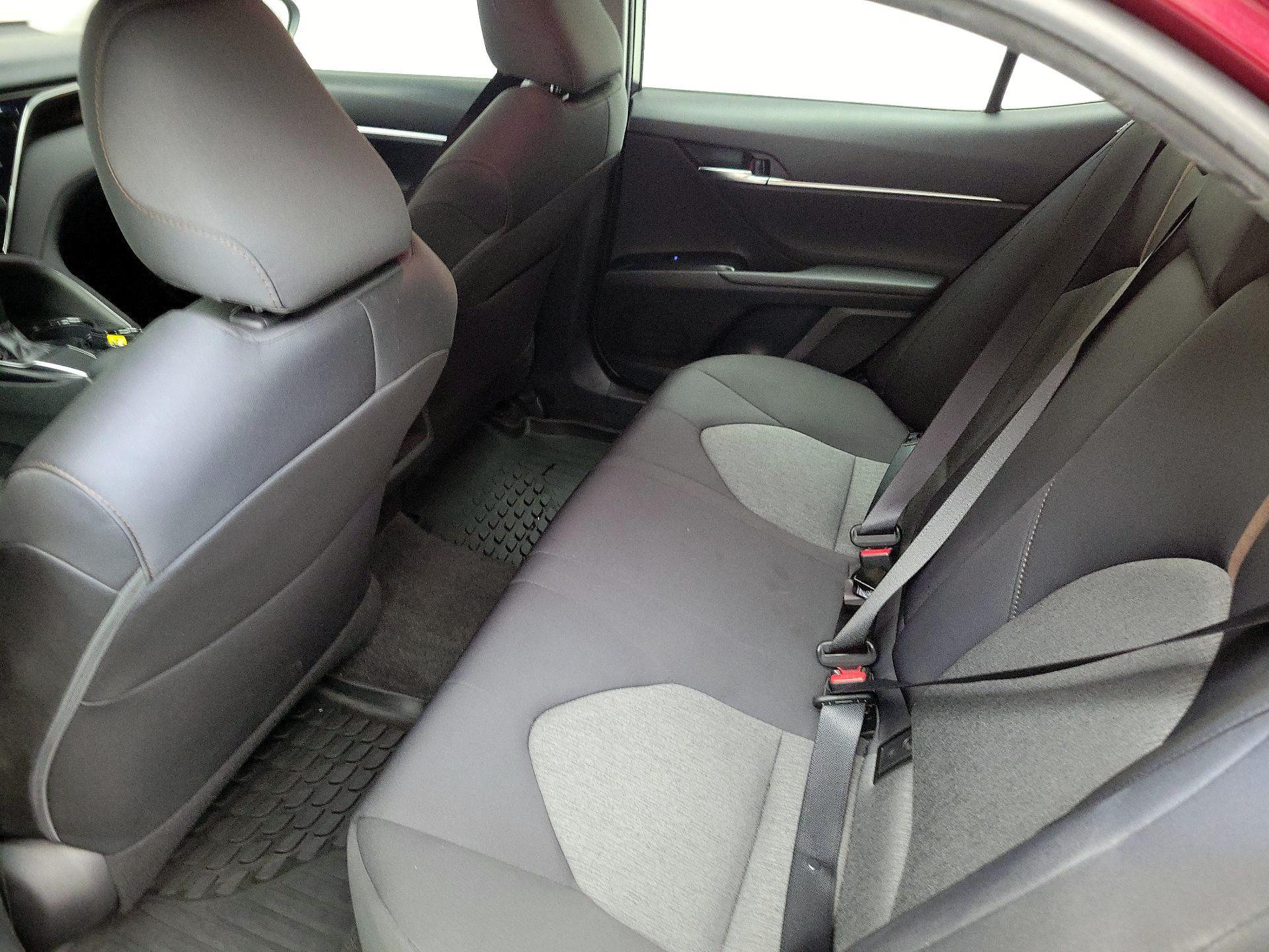 Thumbnail: 2018 Toyota Camry - 18