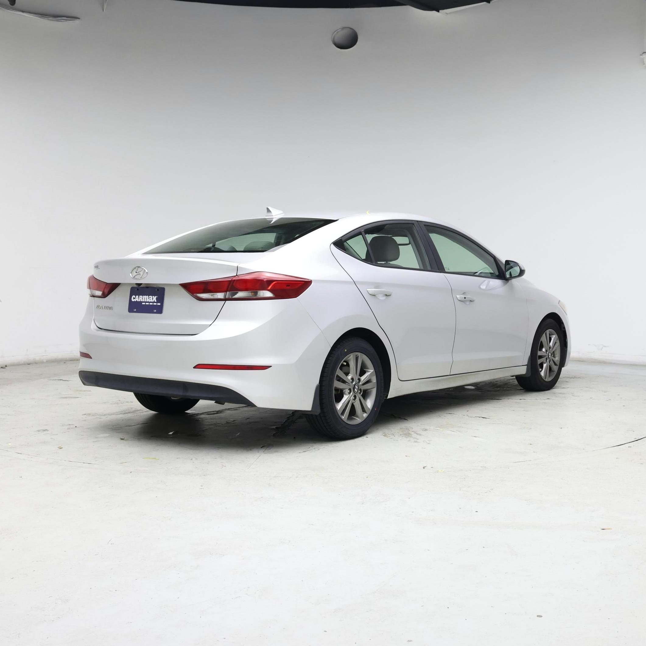 Thumbnail: 2018 Hyundai Elantra - 8