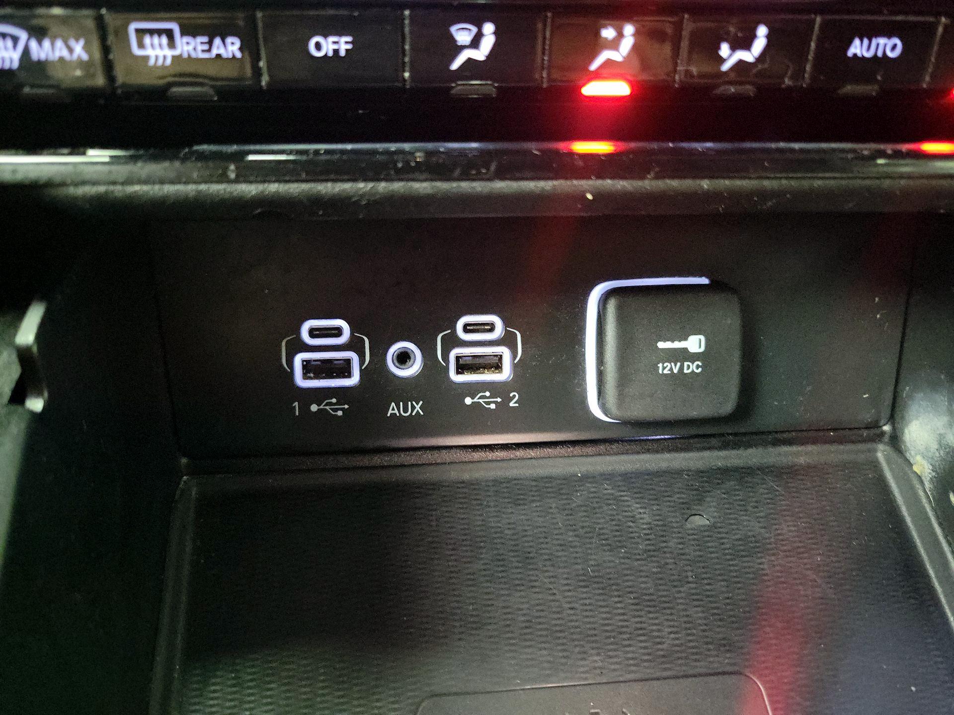 Thumbnail: 2023 Jeep Grand Cherokee - 18