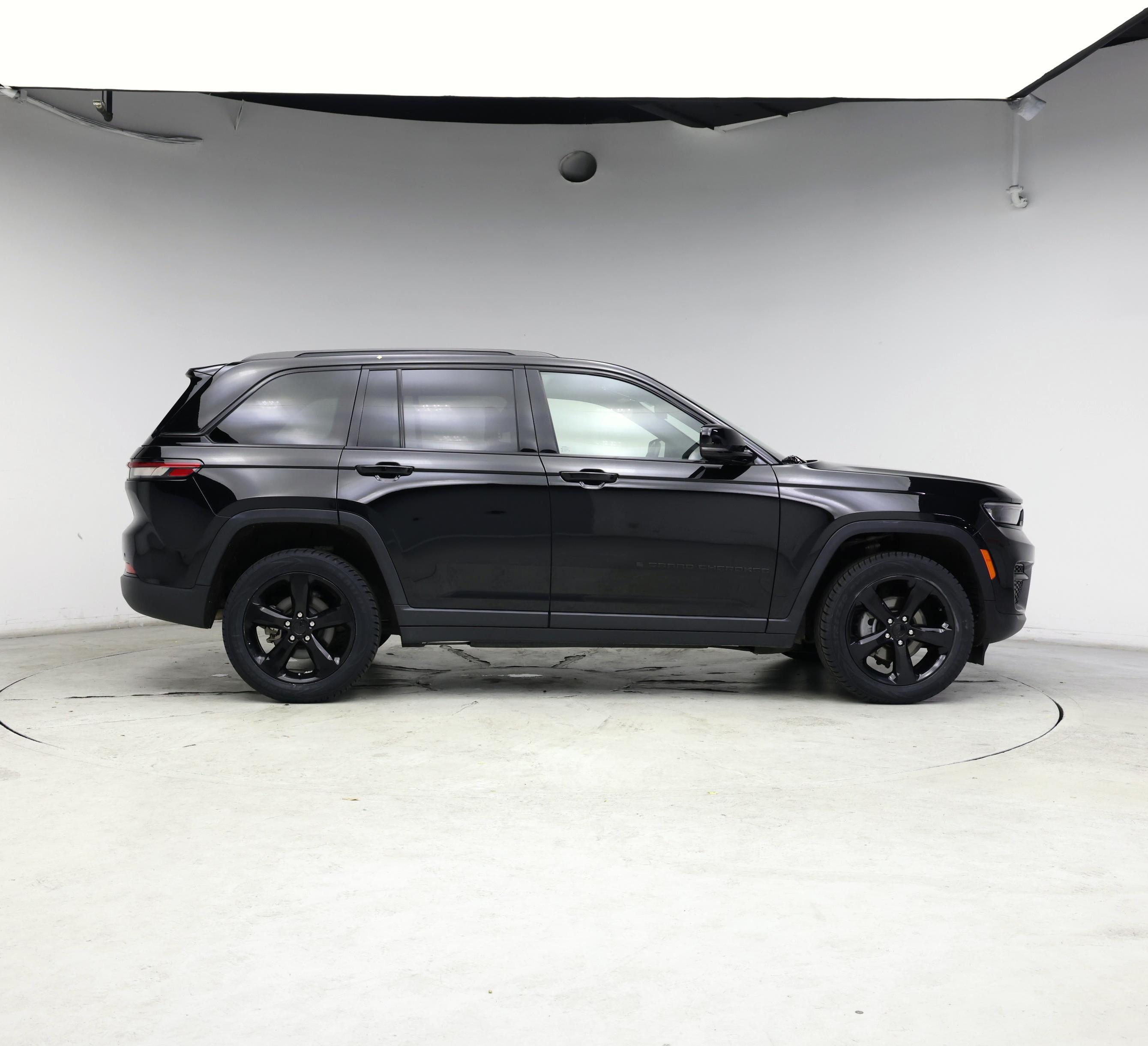 Thumbnail: 2023 Jeep Grand Cherokee - 7