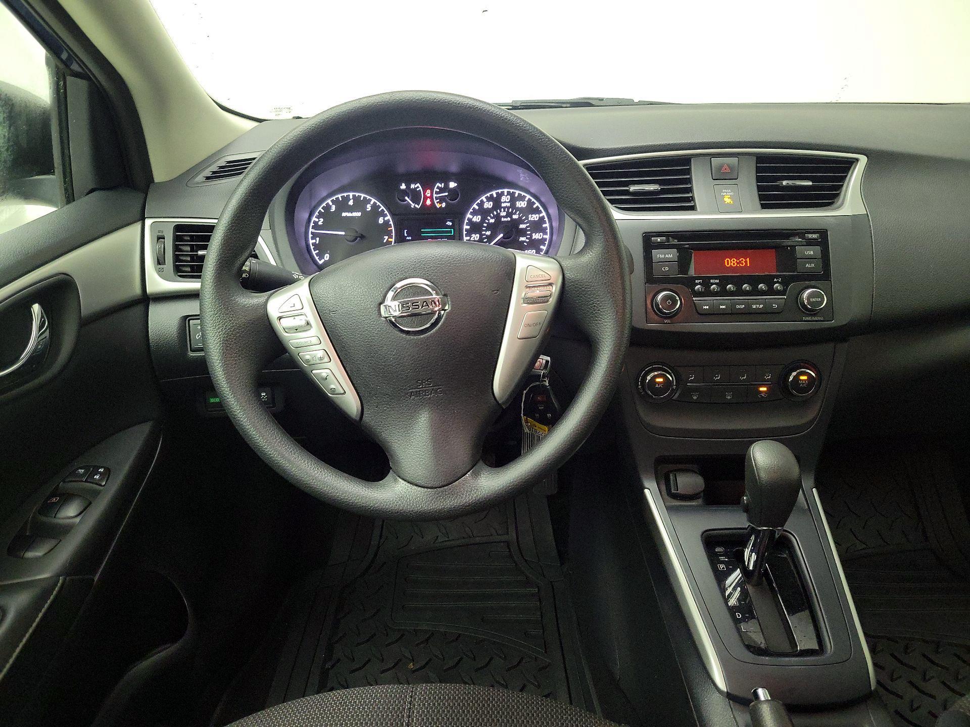 Thumbnail: 2017 Nissan Sentra - 10