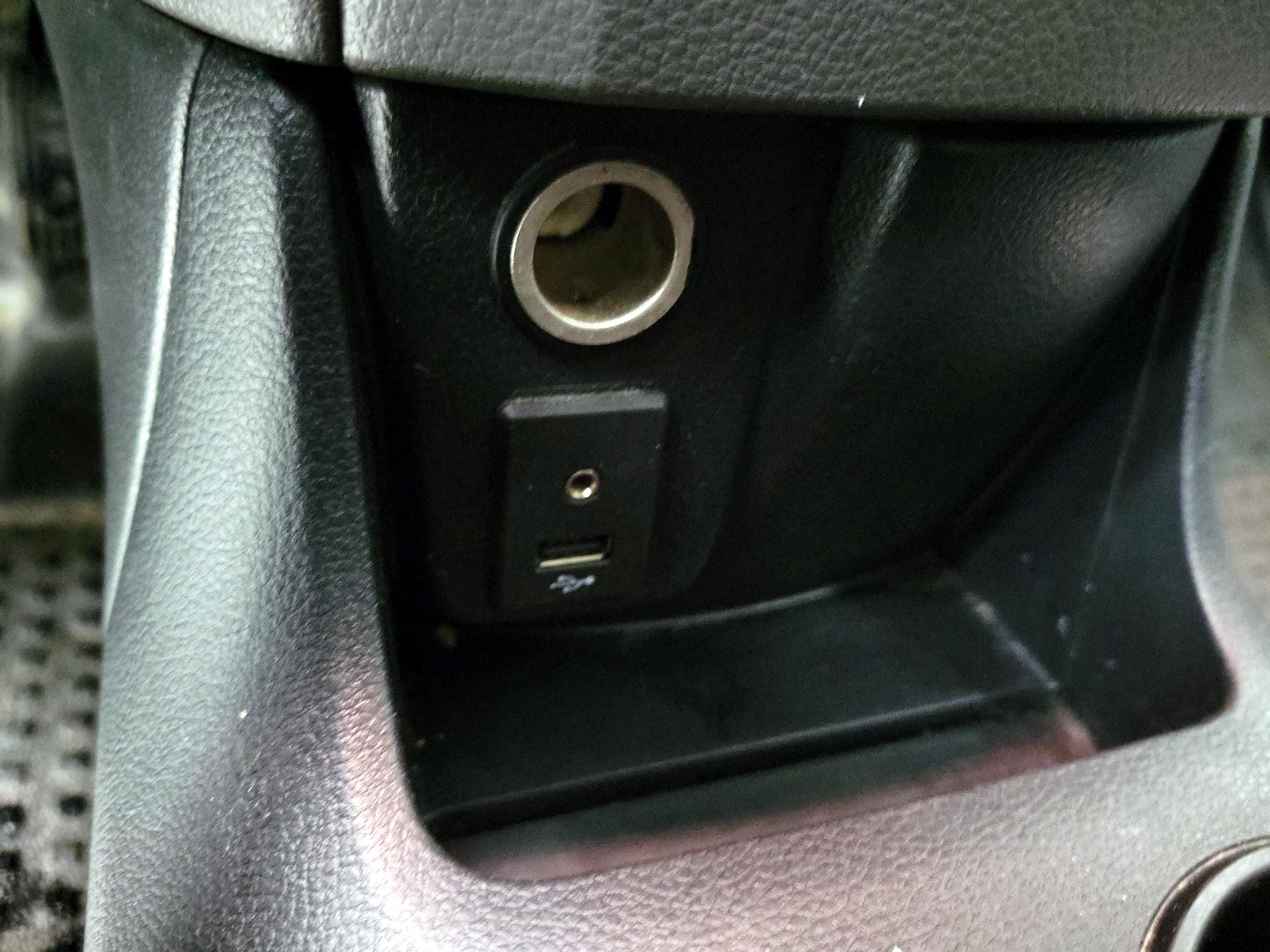 Thumbnail: 2015 Nissan NV200 - 18