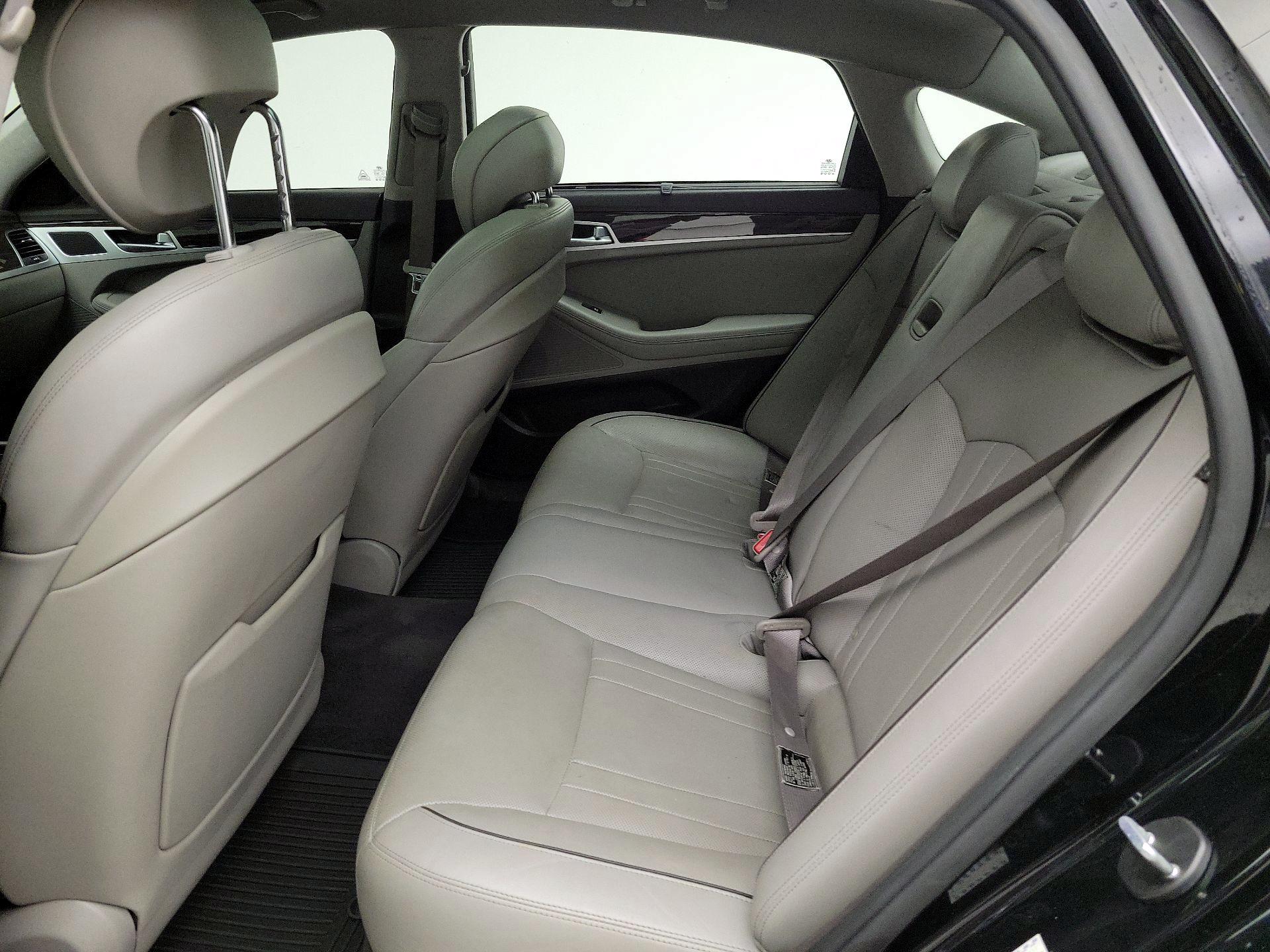 Thumbnail: 2015 Hyundai Genesis - 20