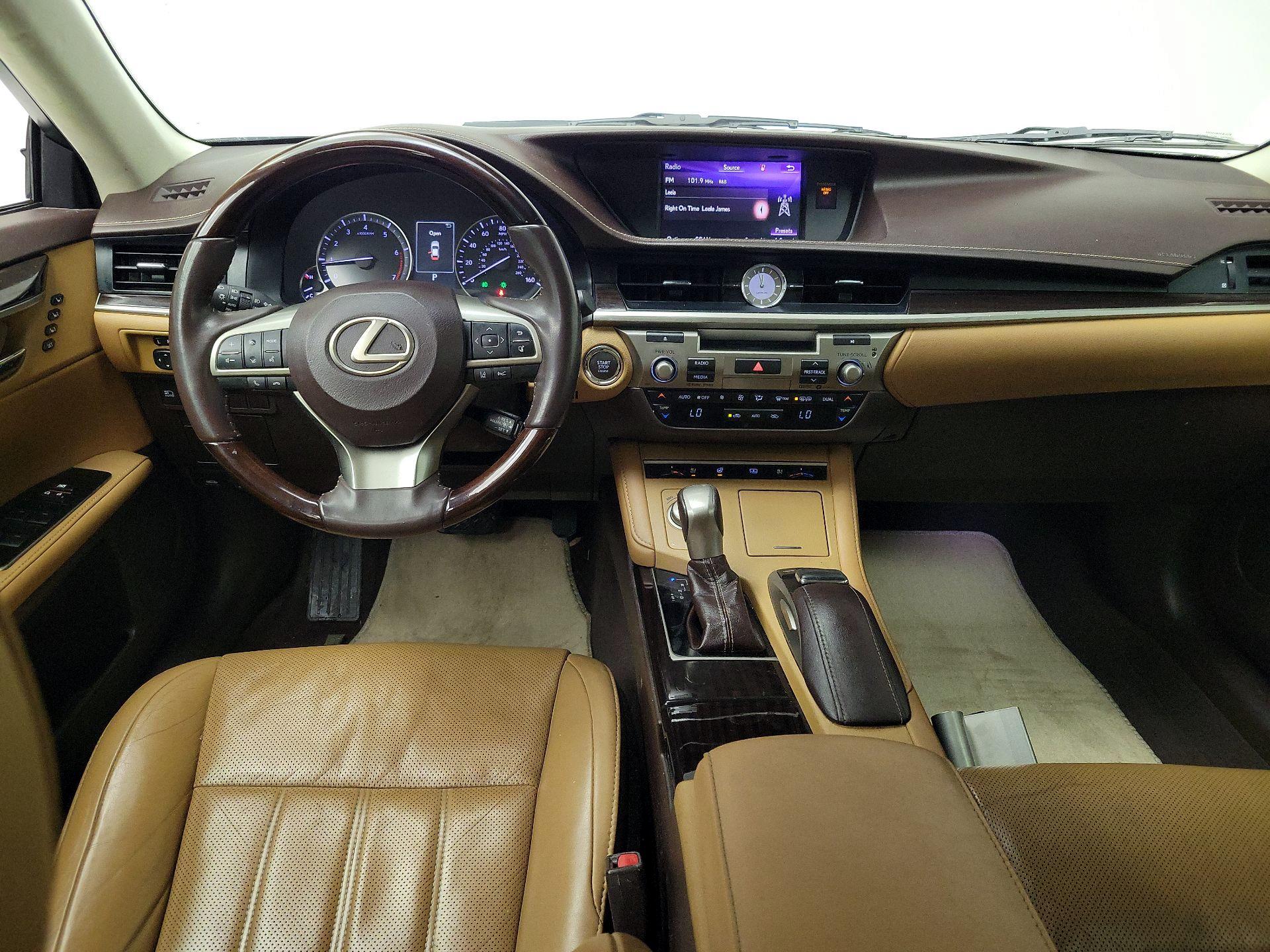 Thumbnail: 2018 Lexus ES - 9