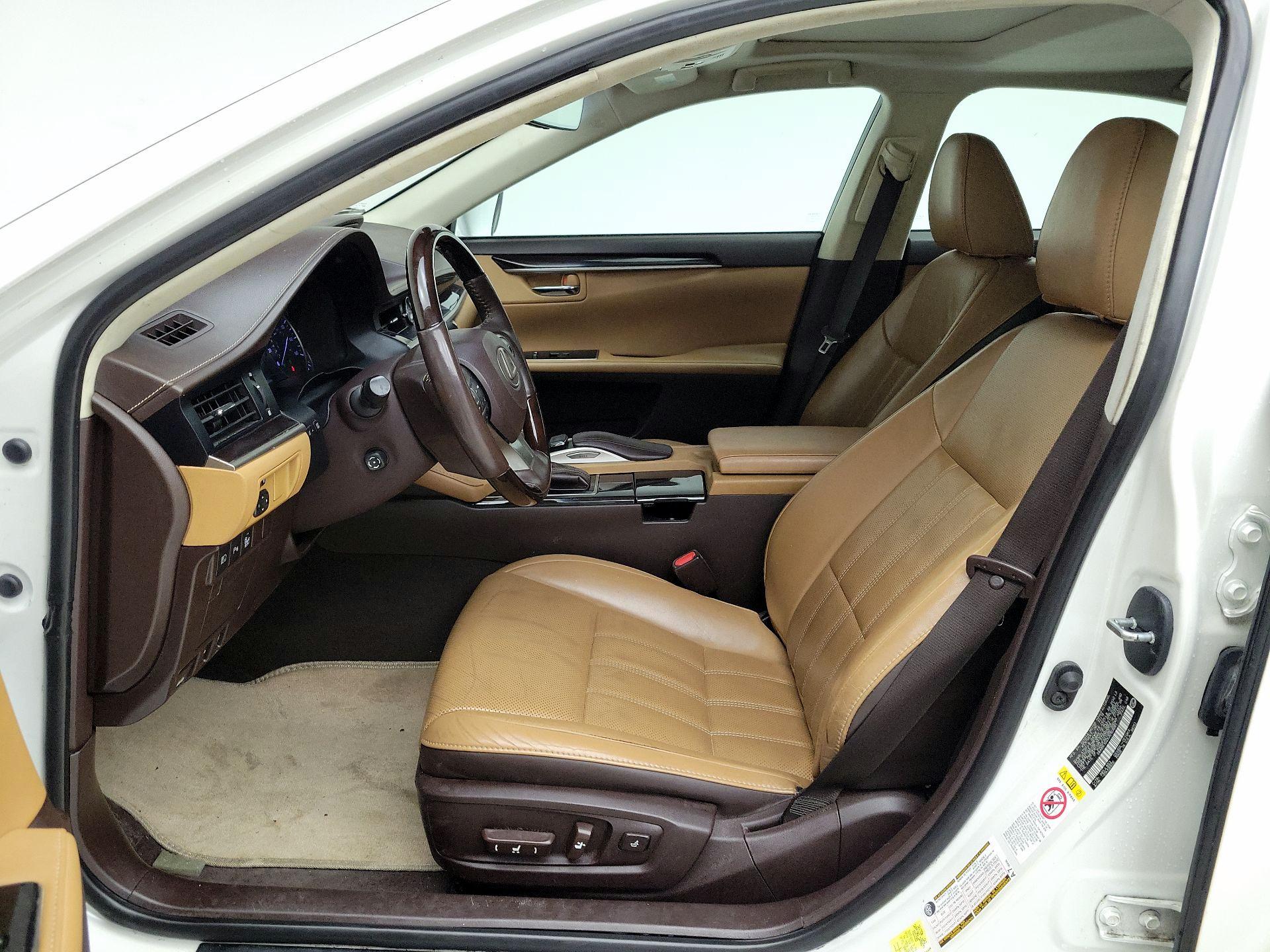 Thumbnail: 2018 Lexus ES - 11