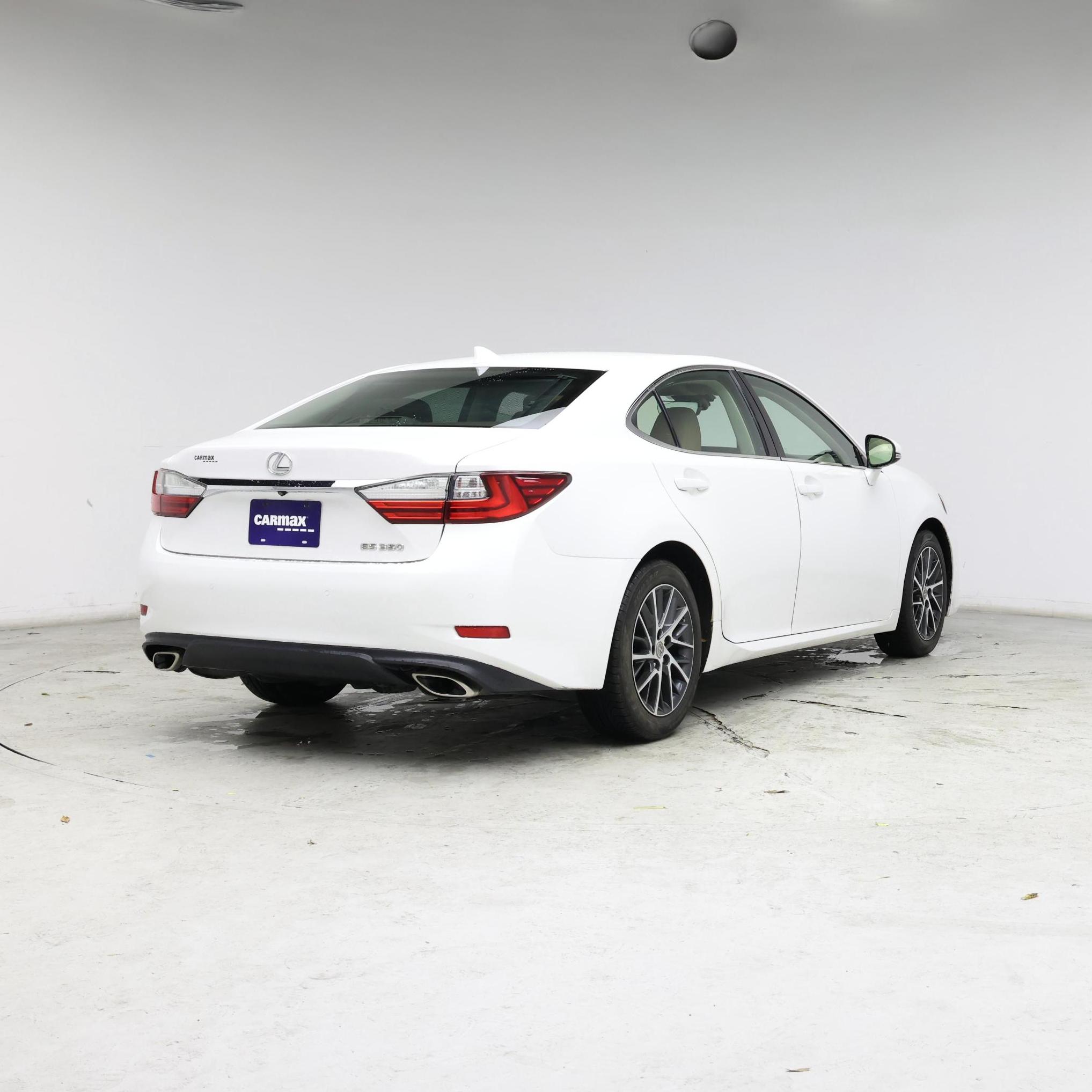 Thumbnail: 2018 Lexus ES - 8