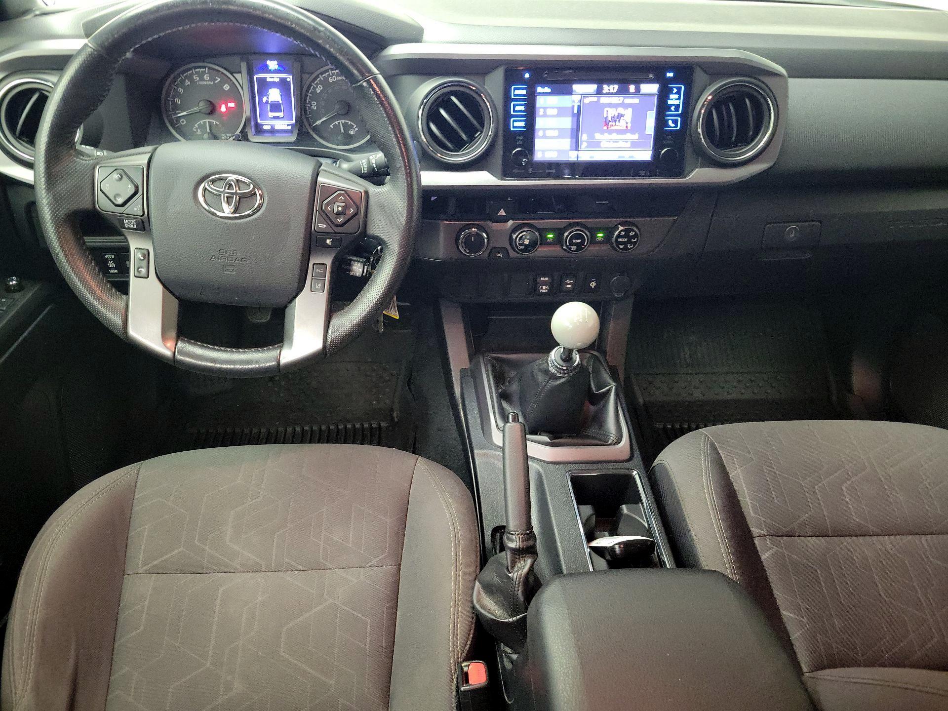 Thumbnail: 2018 Toyota Tacoma - 9