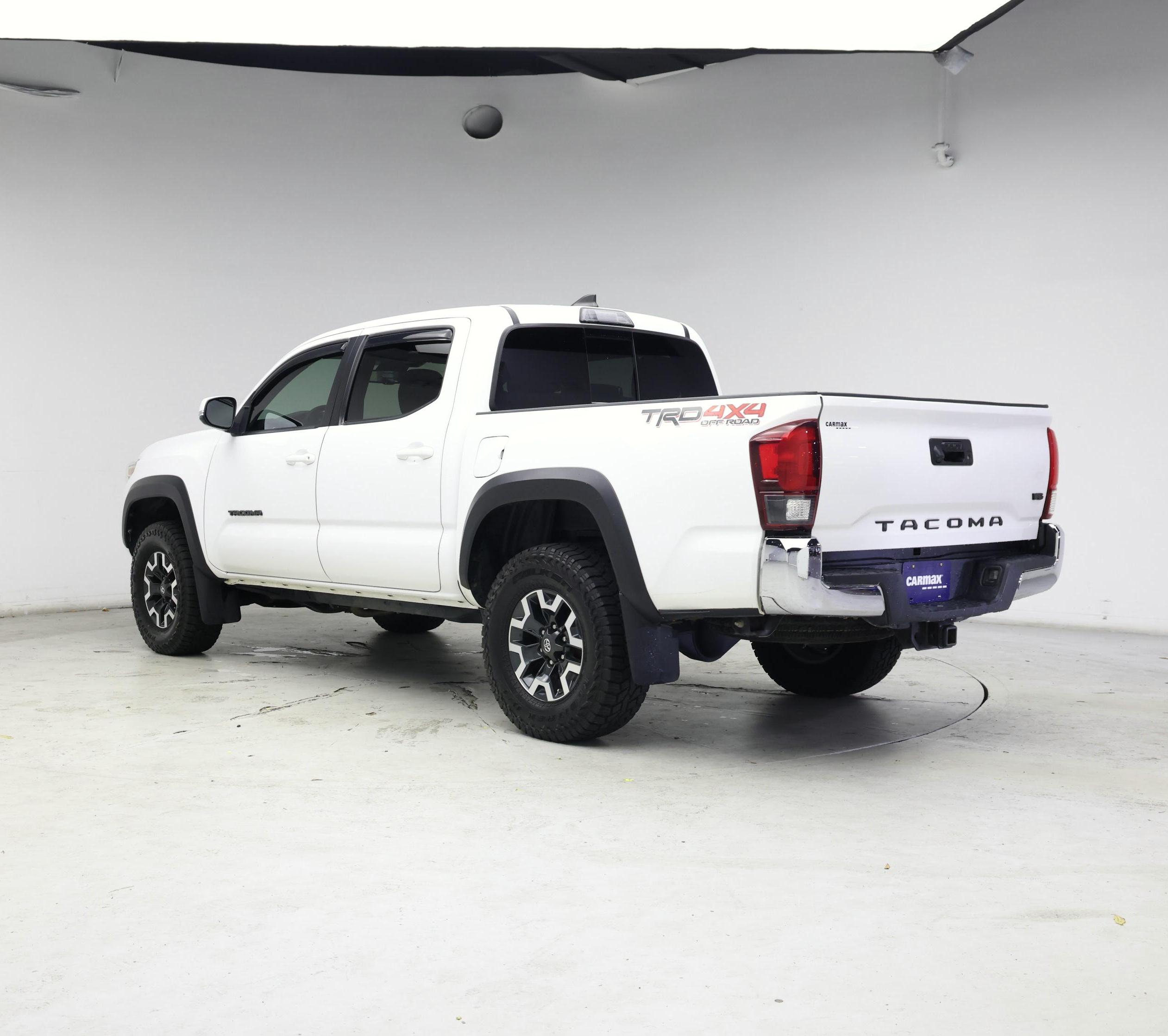 Thumbnail: 2018 Toyota Tacoma - 2