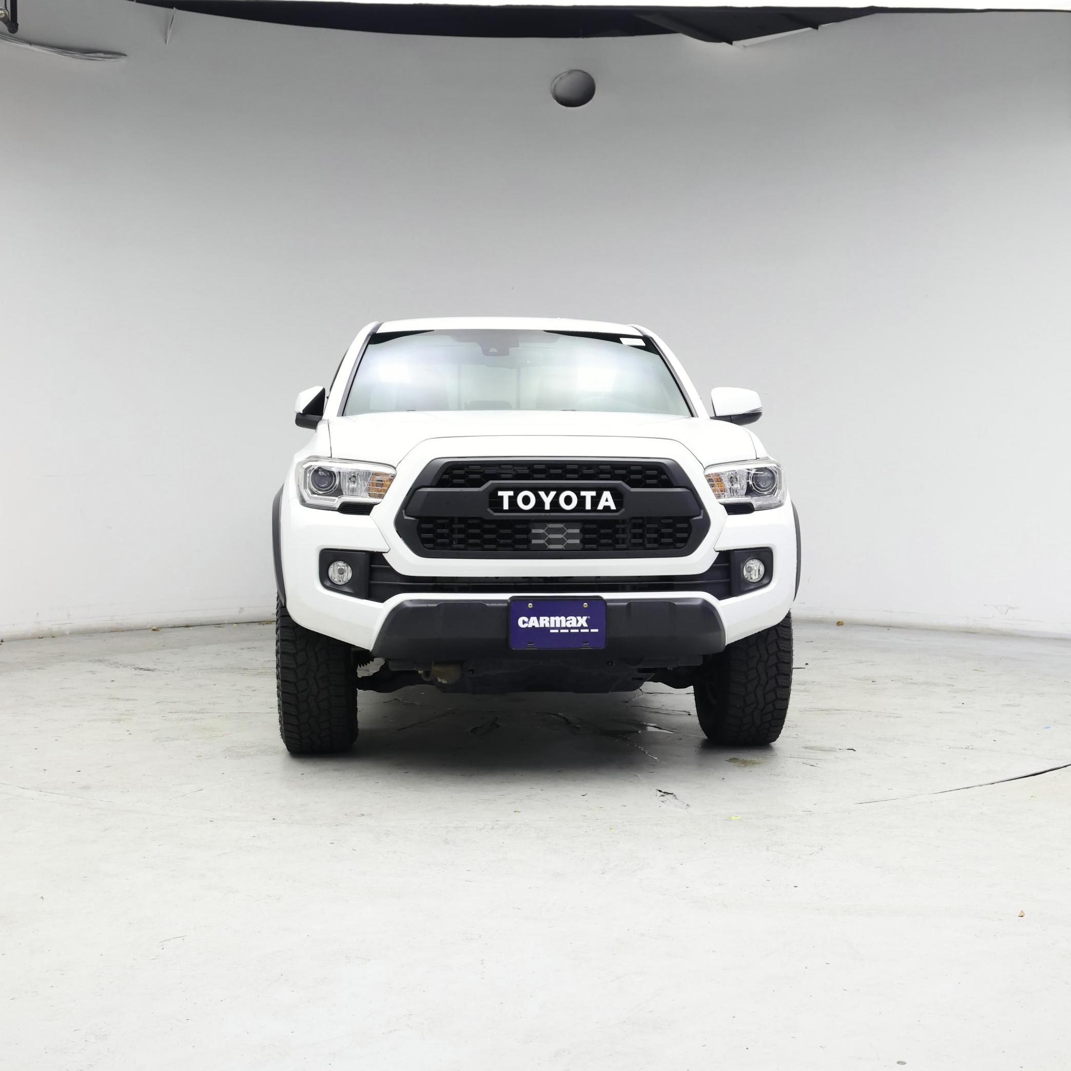 Thumbnail: 2018 Toyota Tacoma - 5
